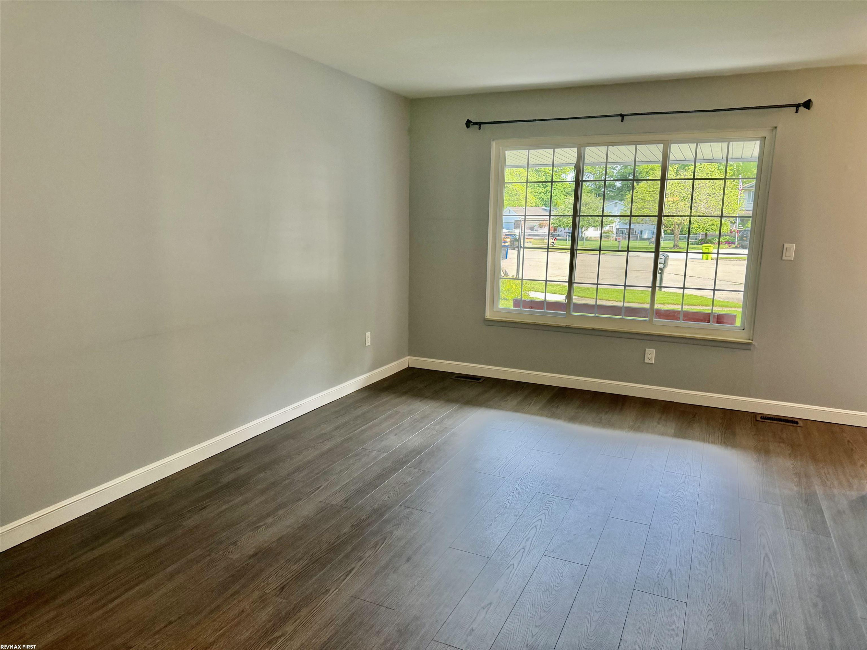 33043 Shagbark Circle, MI 48047 — Photo 6