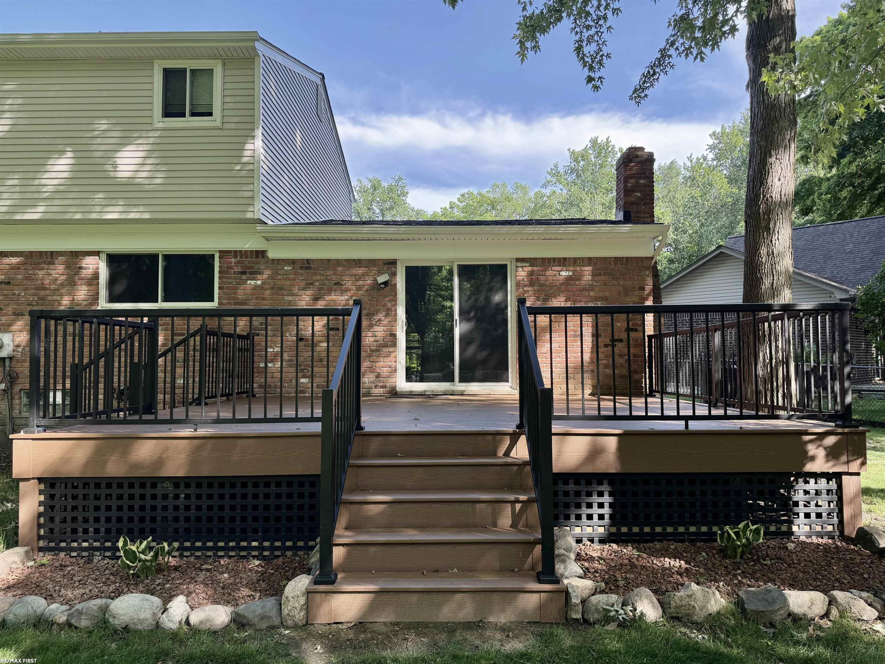 33043 Shagbark Circle, MI 48047 — Photo 38