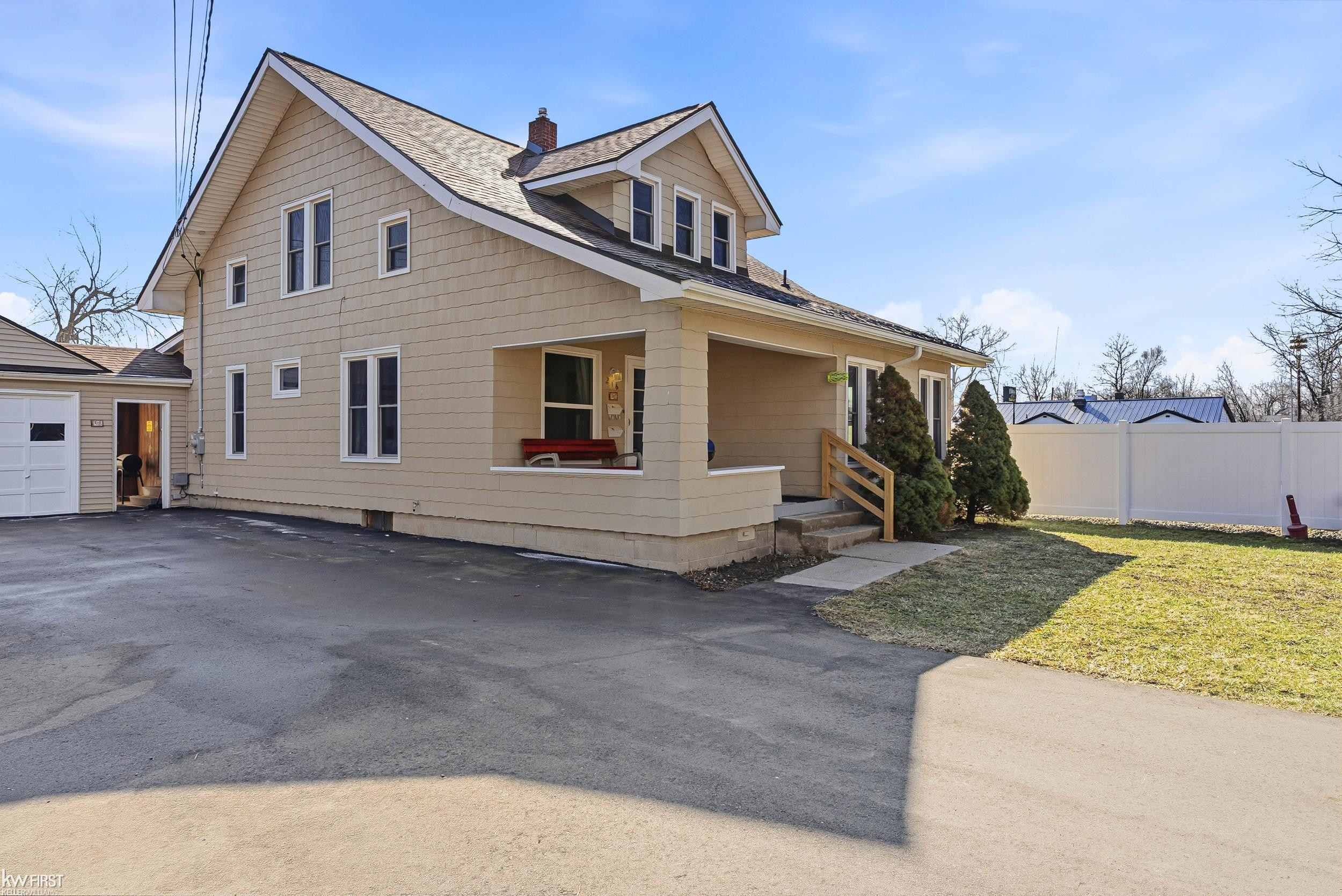 216 N Genesee Street, Davison, MI 48423 — Photo 2