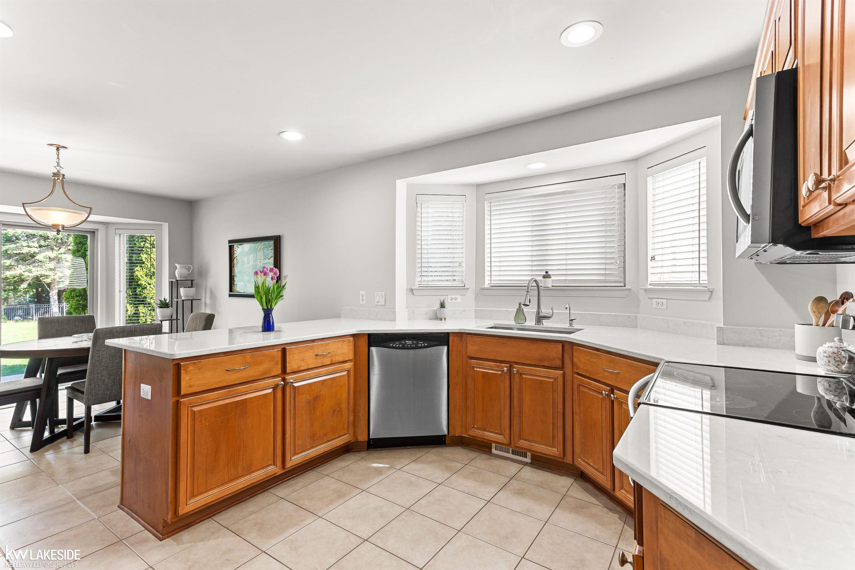 51389 Midland Circle, Macomb, MI 48042 — Photo 17