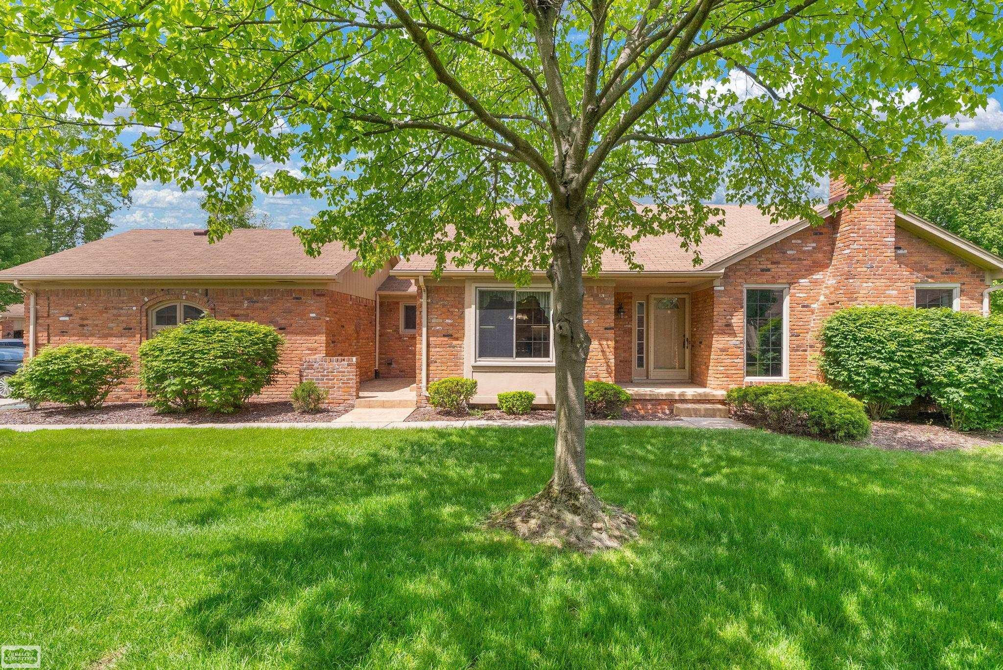 41010 W Rosewood Drive, Clinton Twp, MI 48038 — Photo 2