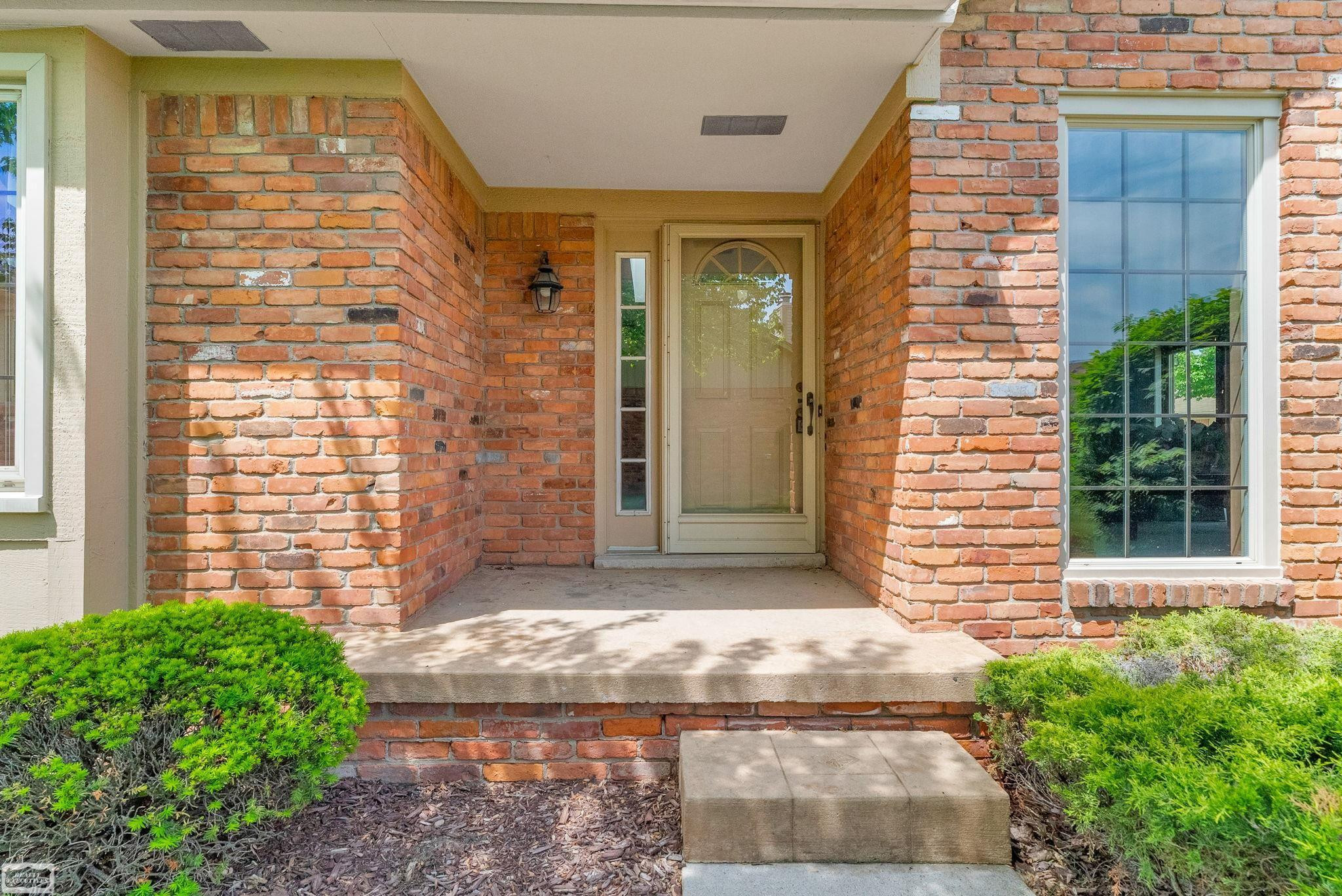 41010 W Rosewood Drive, Clinton Twp, MI 48038 — Photo 8