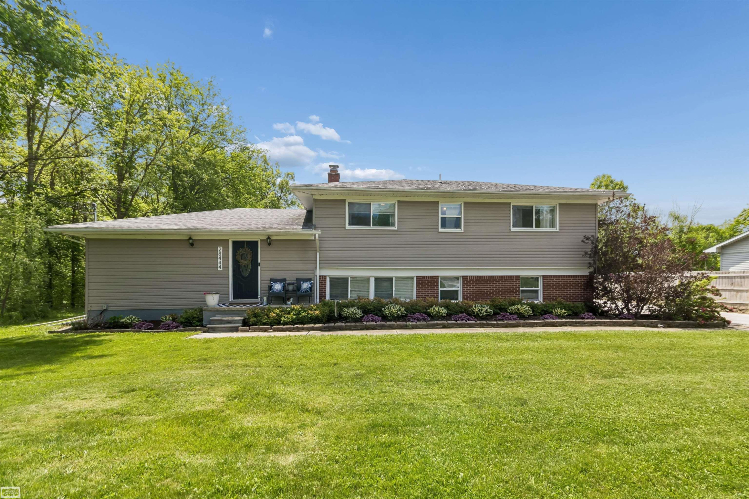 28444 29 Mile Road, MI 48048