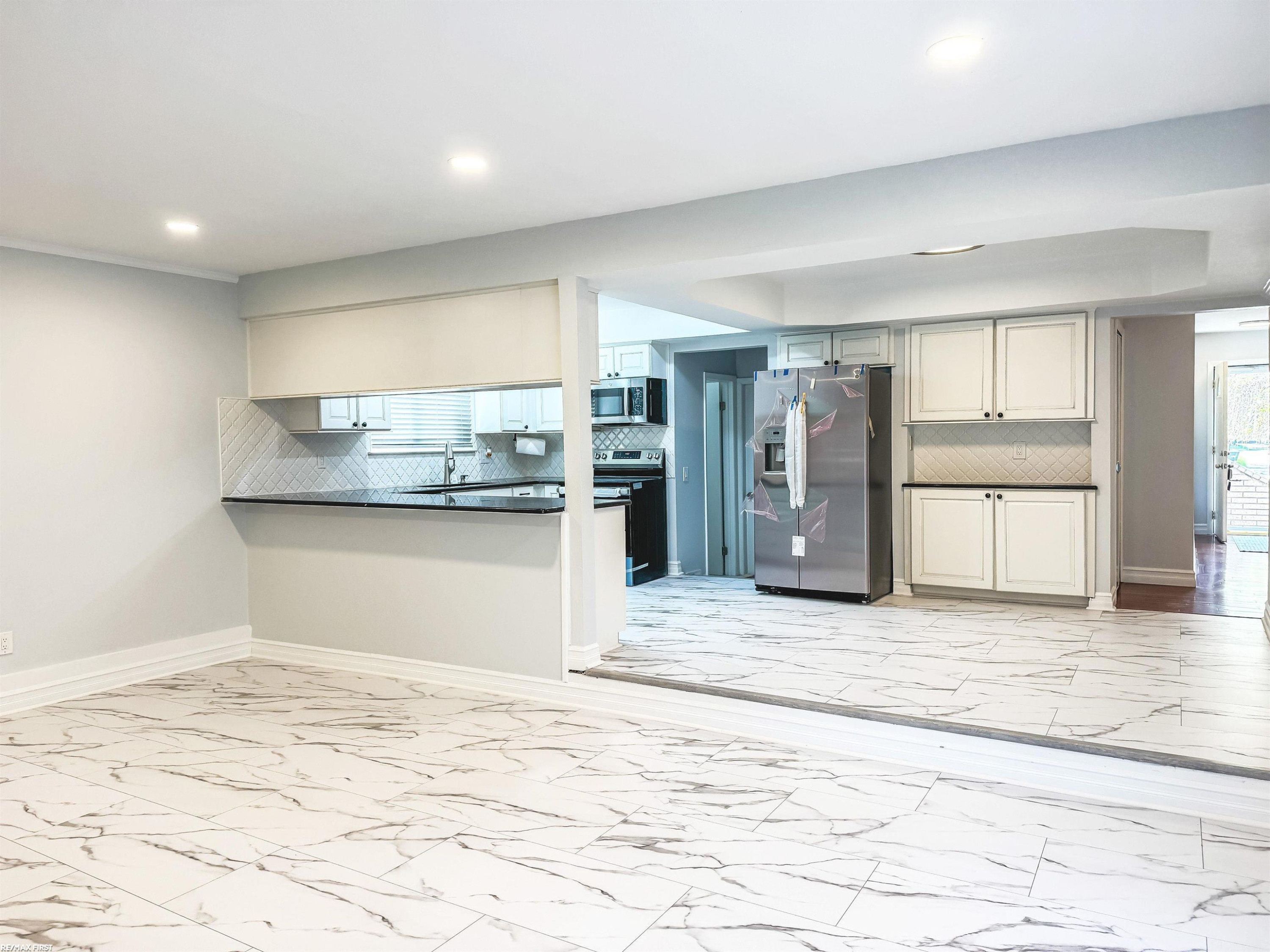 5043 Tyler Drive, Troy, MI 48085 — Photo 8