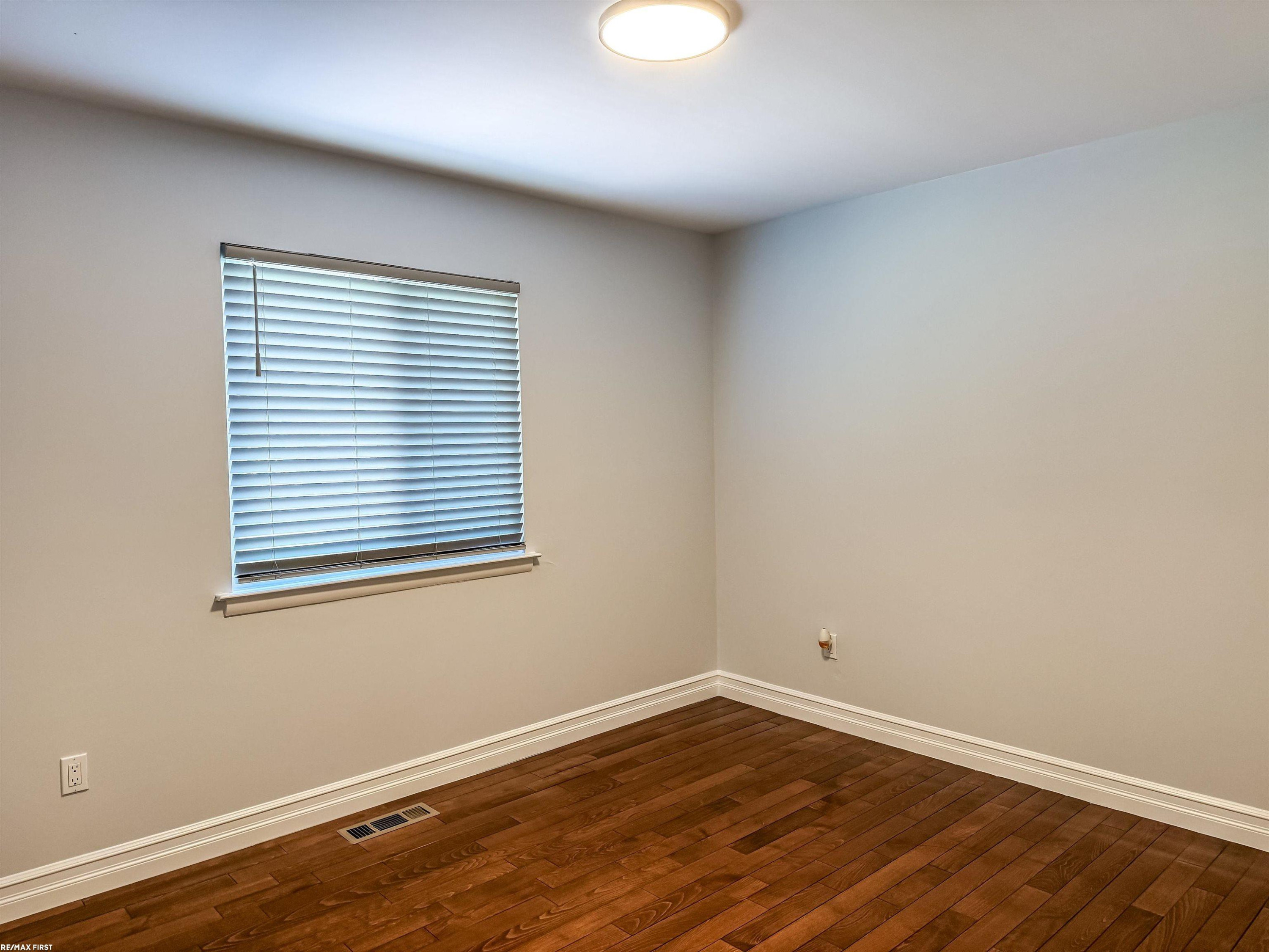 5043 Tyler Drive, Troy, MI 48085 — Photo 12