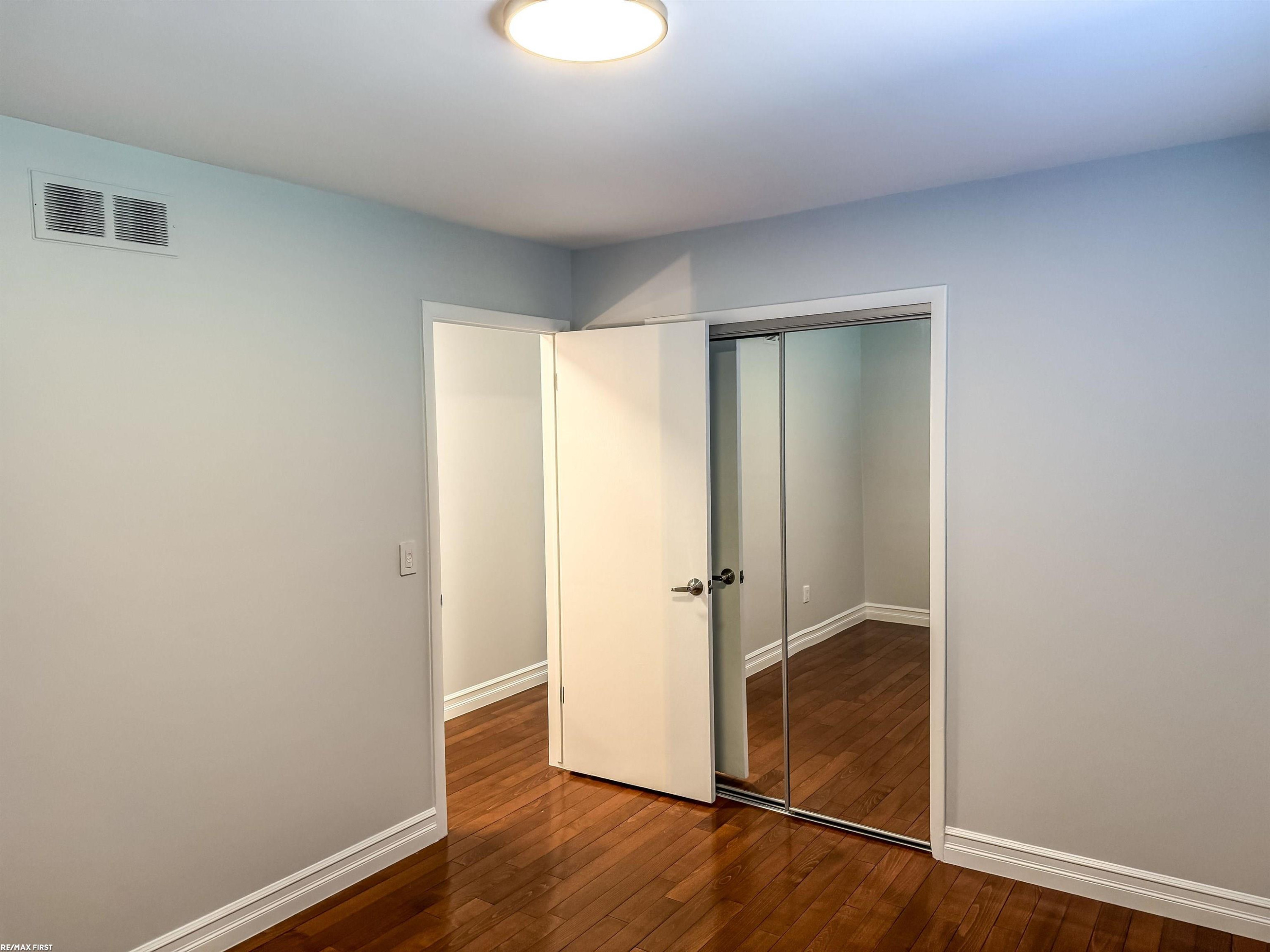 5043 Tyler Drive, Troy, MI 48085 — Photo 13