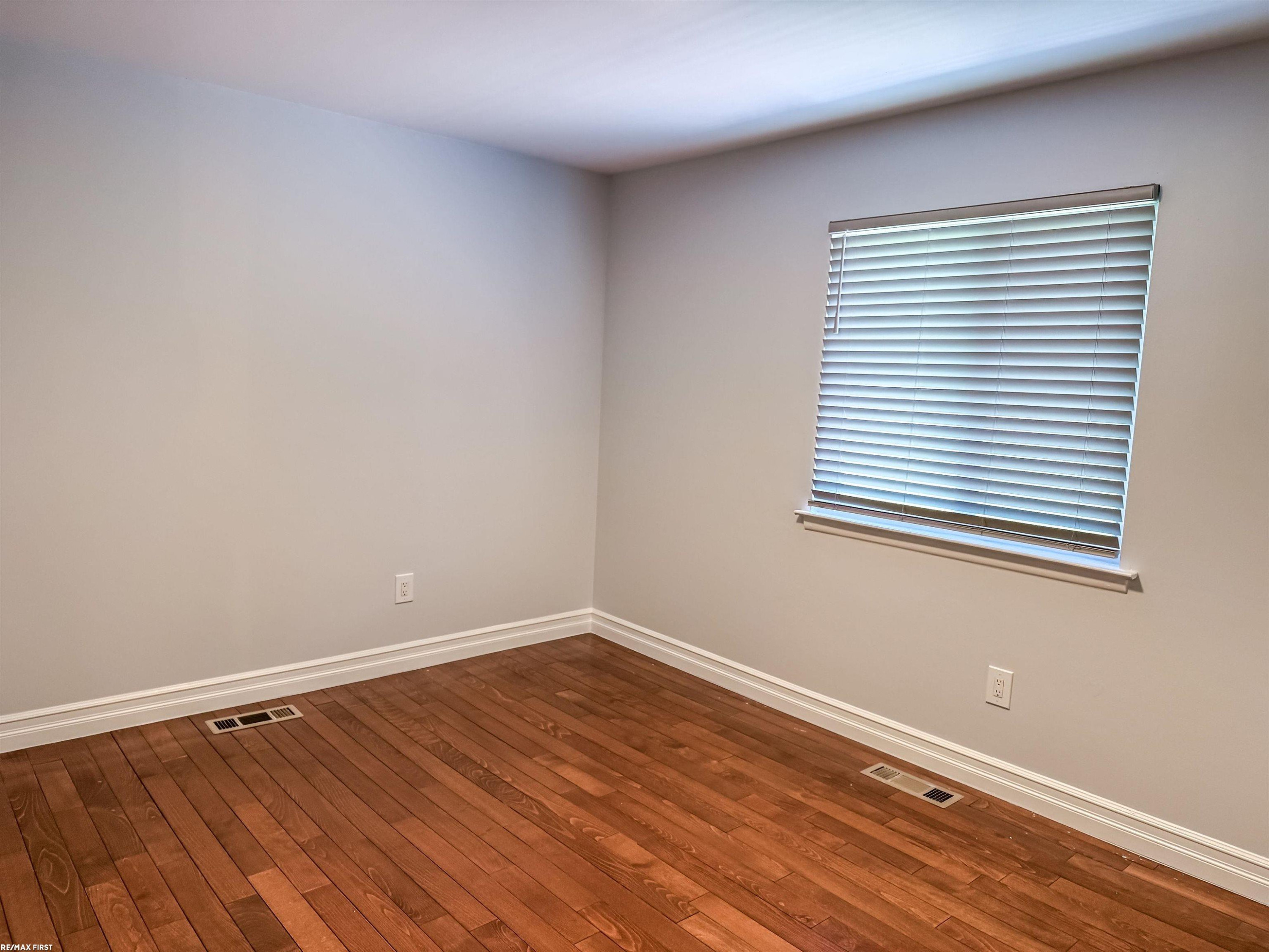 5043 Tyler Drive, Troy, MI 48085 — Photo 14