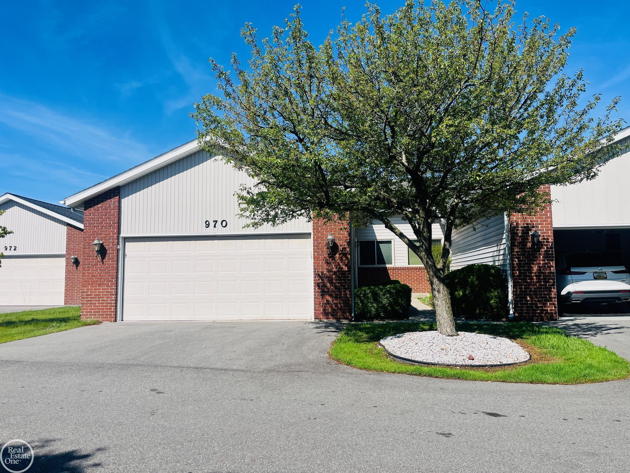 970 St Joseph Lane, Marysville, MI 48040