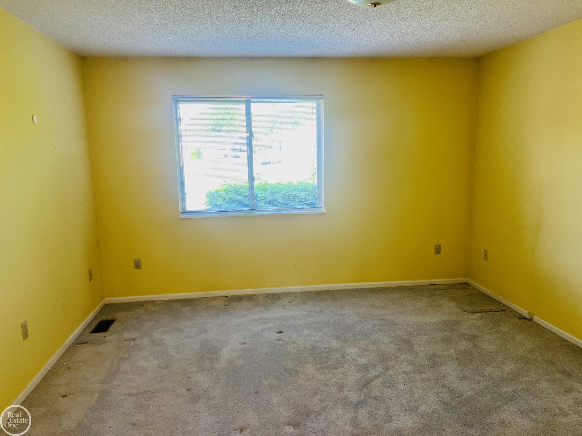 970 St Joseph Lane, Marysville, MI 48040 — Photo 10