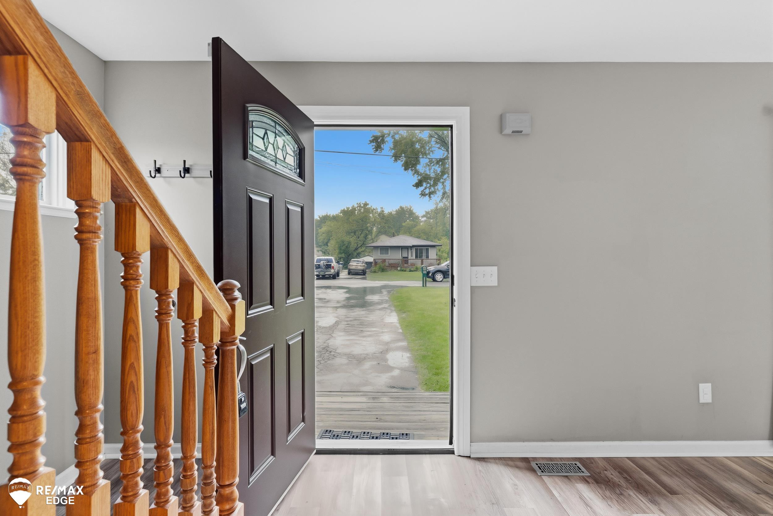6428 Saline Drive, Waterford, MI 48329 — Photo 4