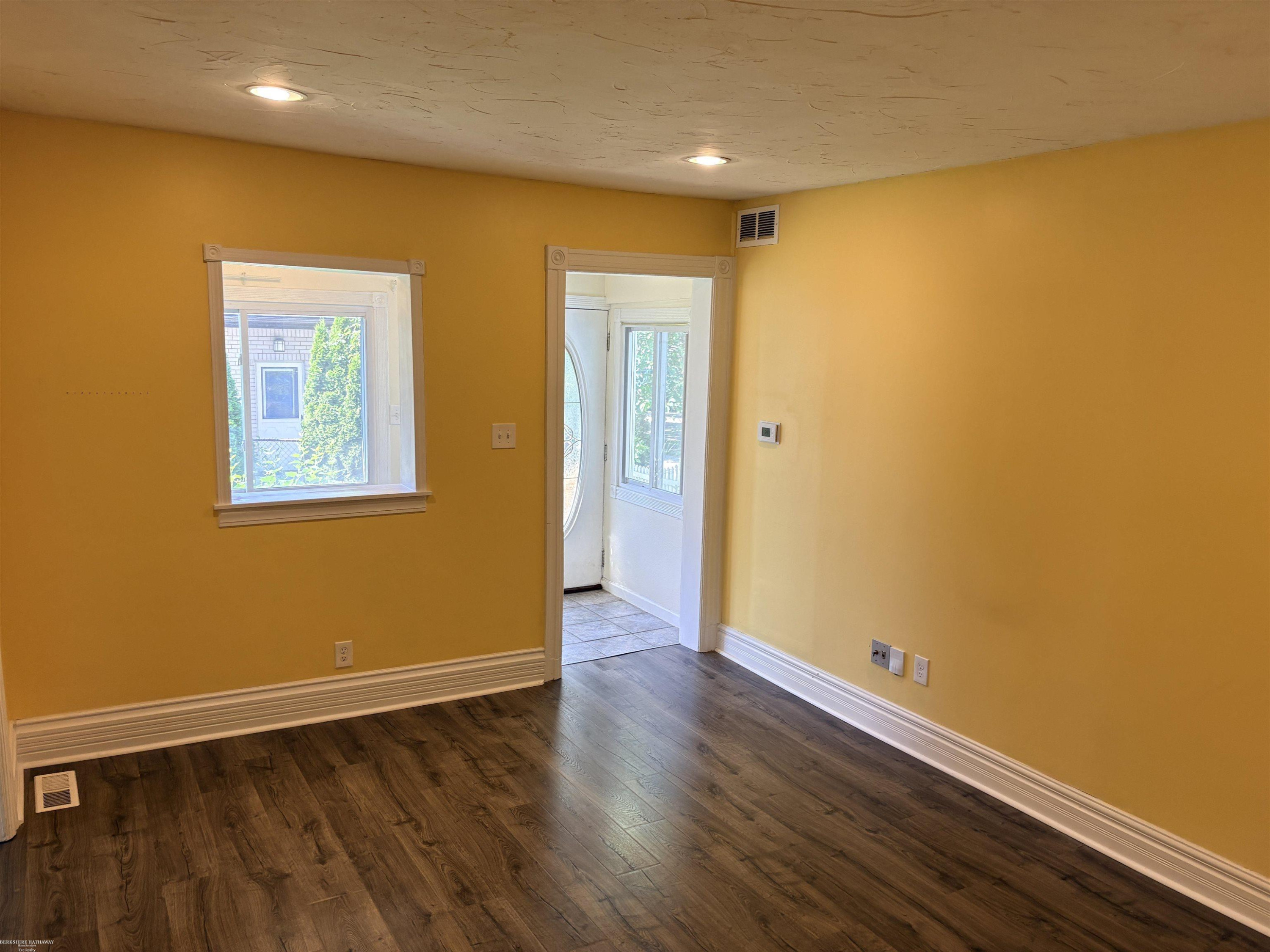 73 Smith Street, Mount Clemens, MI 48043 — Photo 17