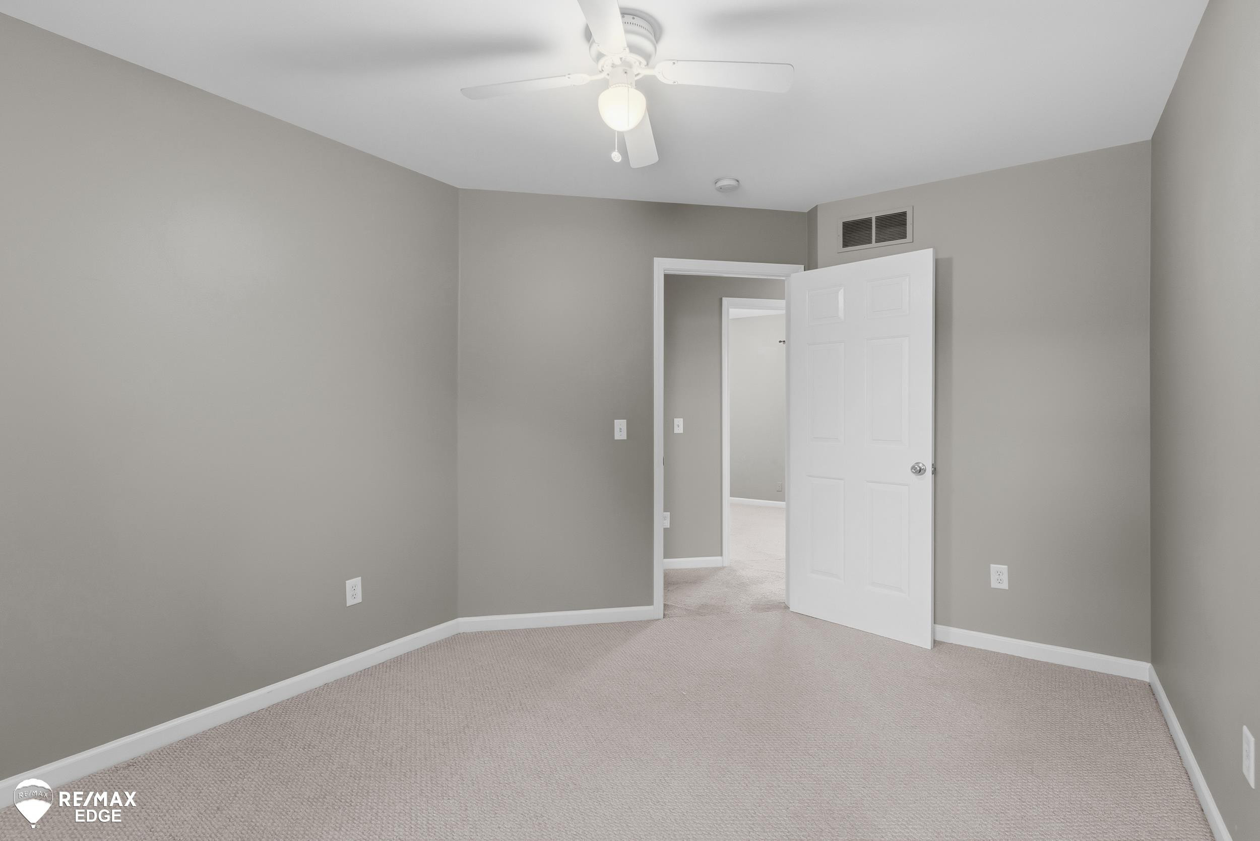 6428 Saline Drive, Waterford, MI 48329 — Photo 23