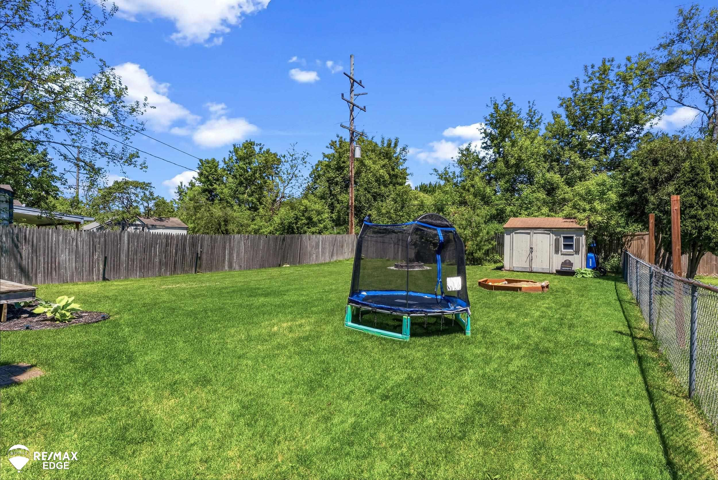 6428 Saline Drive, Waterford, MI 48329 — Photo 29