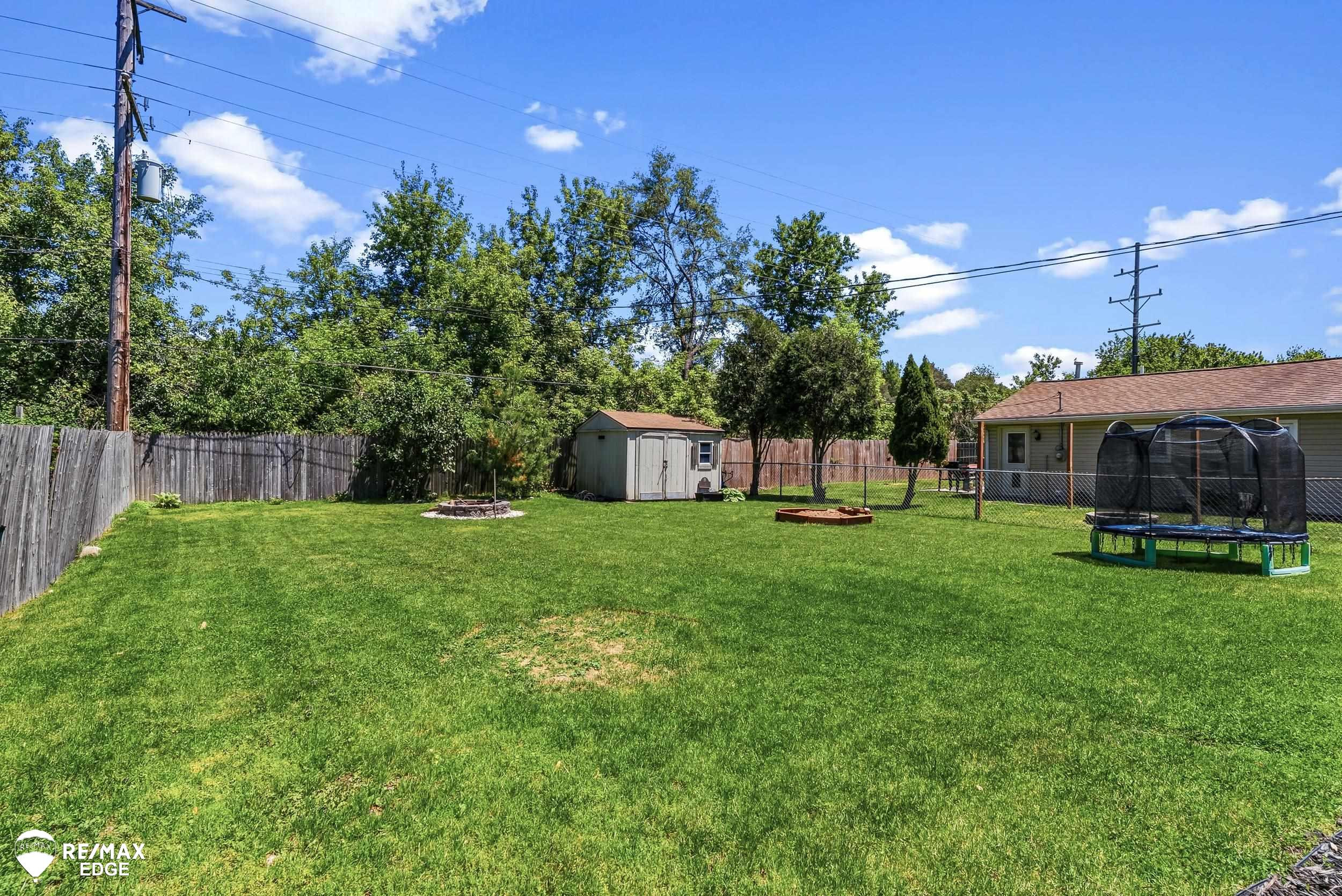 6428 Saline Drive, Waterford, MI 48329 — Photo 30
