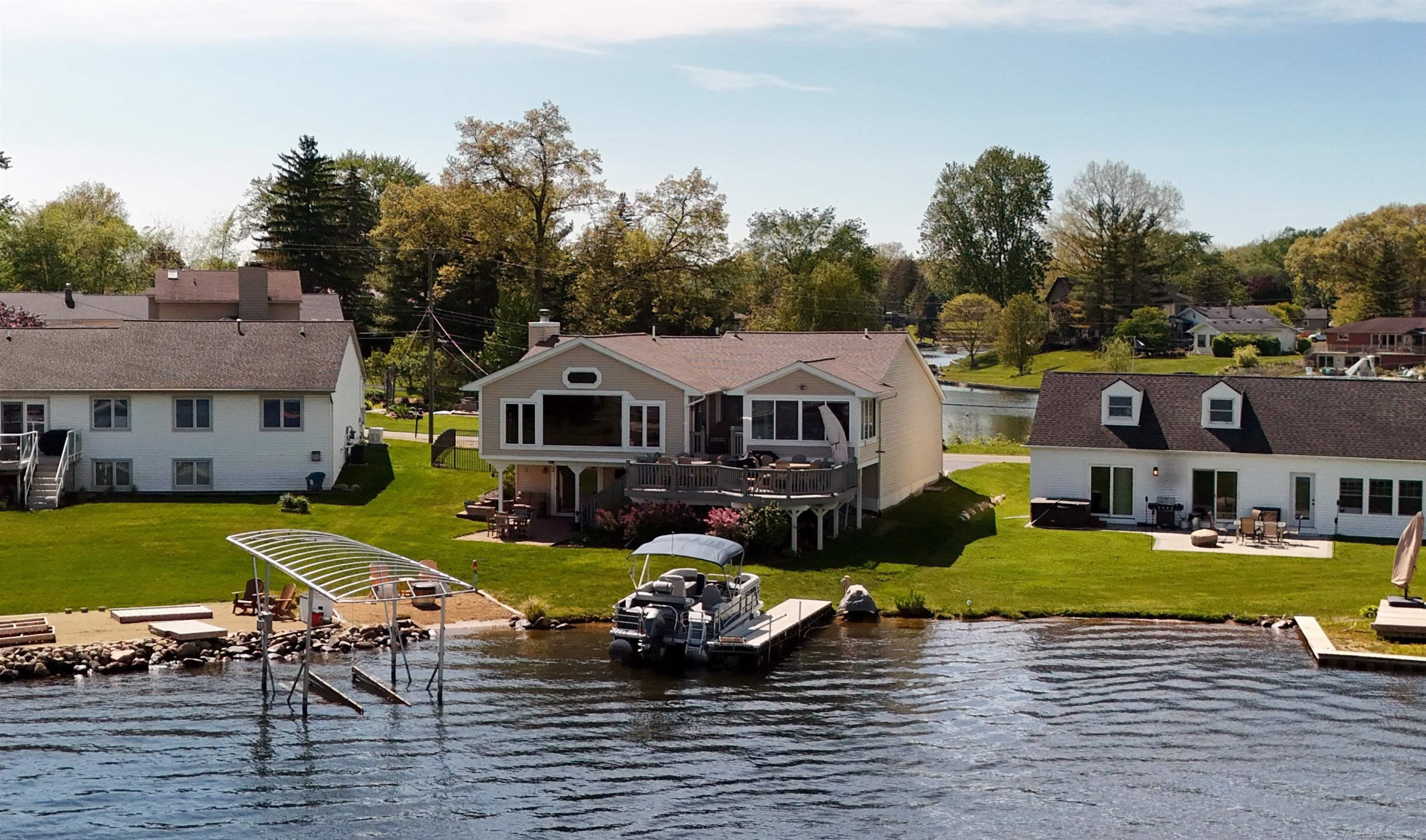 415 Coledale Drive, White Lake, MI — Photo 11