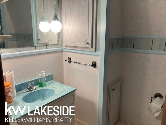 9784 S Shore Drive, MI — Photo 13