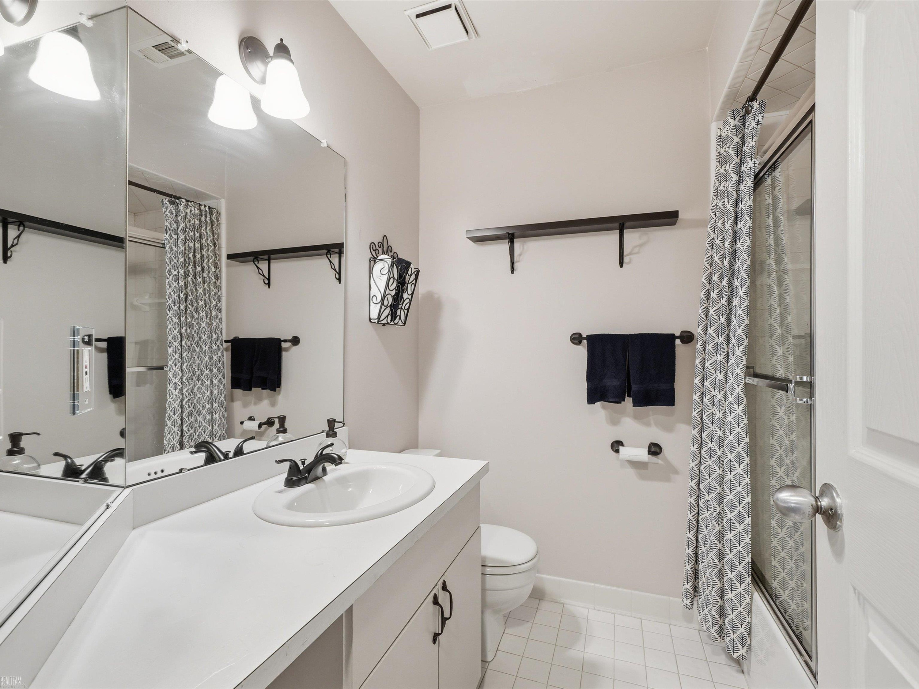16579 Woodlane Drive, 156, Fraser, MI 48026 — Photo 18