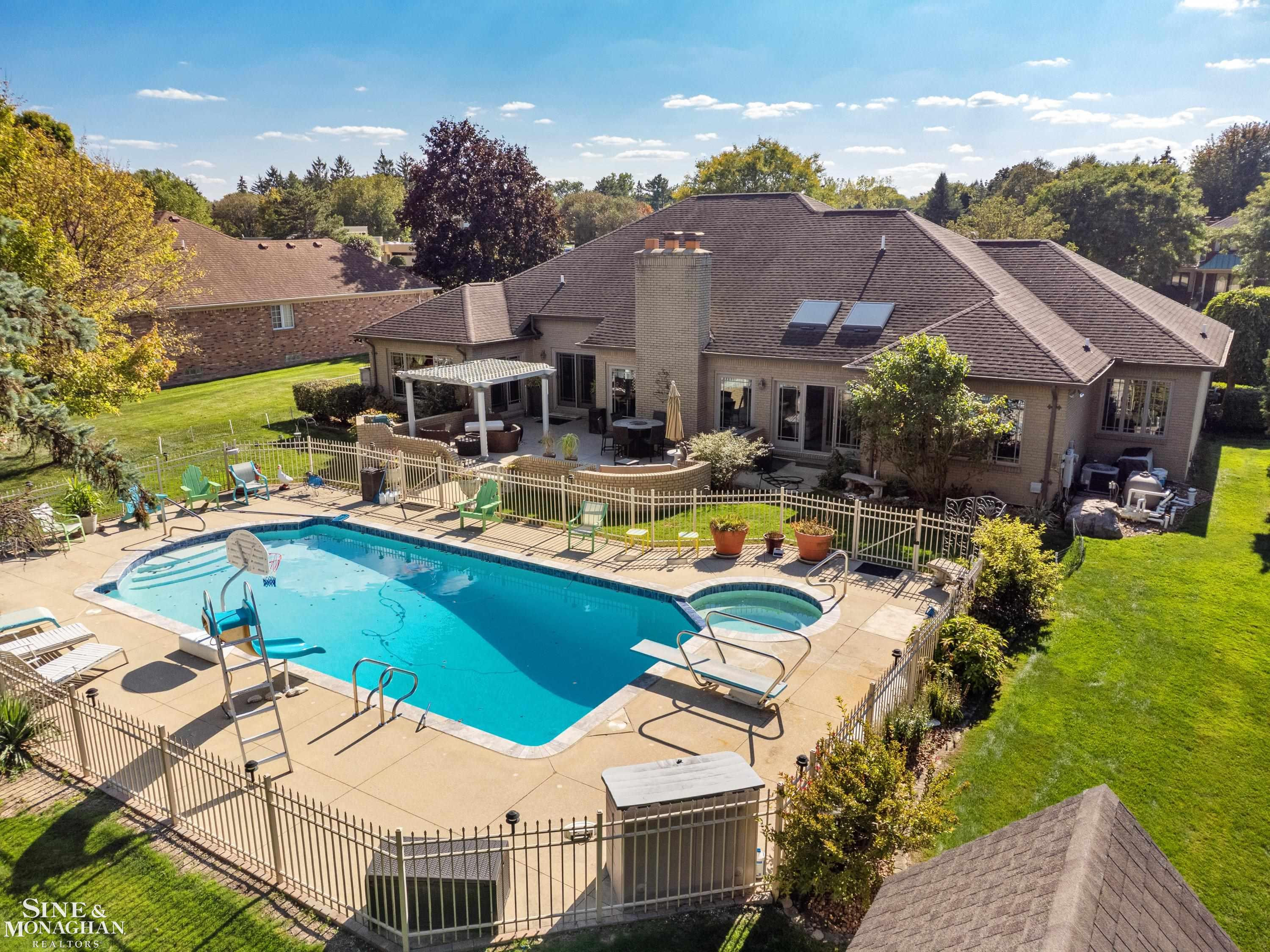 37444 Alpinia Lane, Clinton Twp, MI 48036