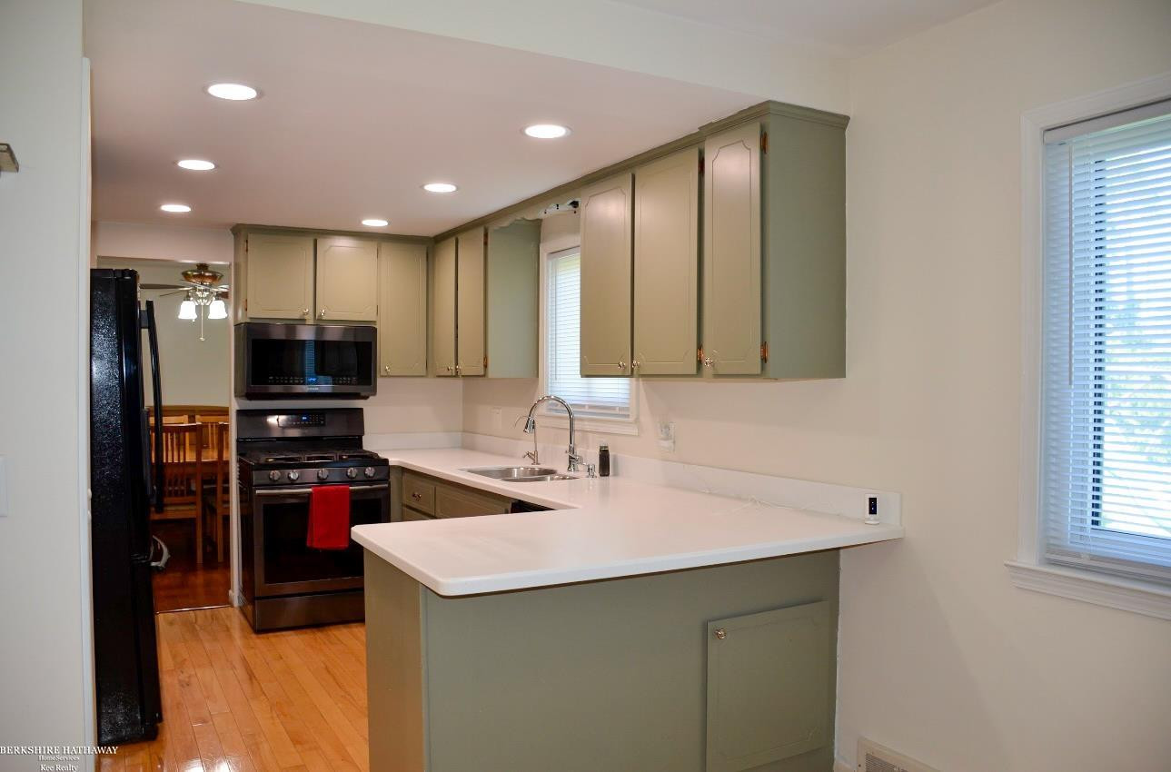 50508 W Shamrock Street, New Baltimore, MI 48047 — Photo 2