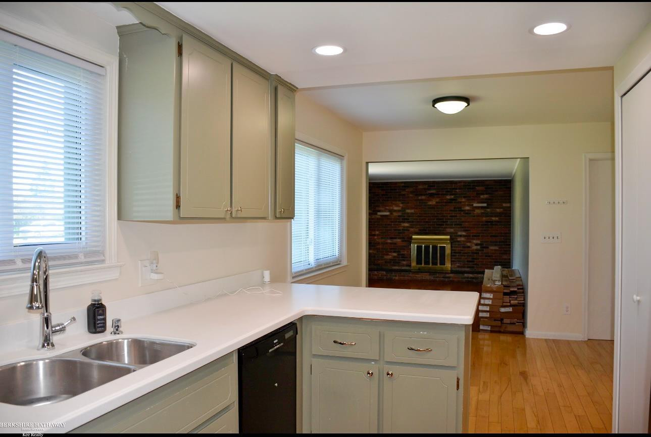 50508 W Shamrock Street, New Baltimore, MI 48047 — Photo 3