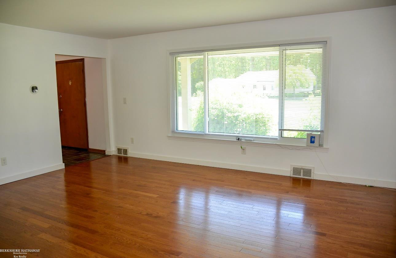 50508 W Shamrock Street, New Baltimore, MI 48047 — Photo 6
