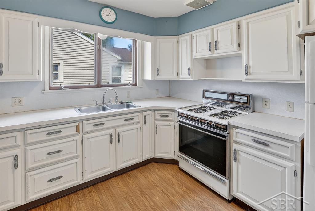 602 S Hampton Street, Bay City, MI 48708 — Photo 7