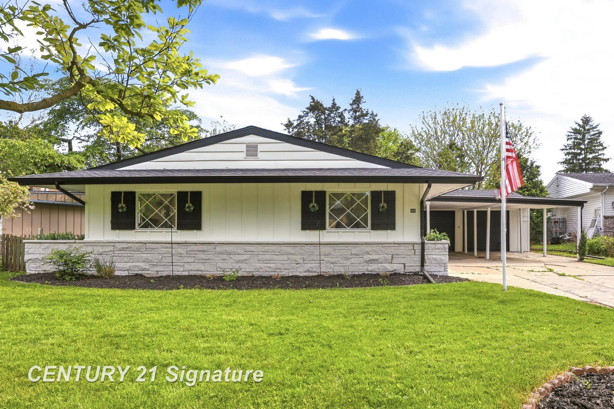 43 Victory Court, Saginaw, MI 48602 — front exterior