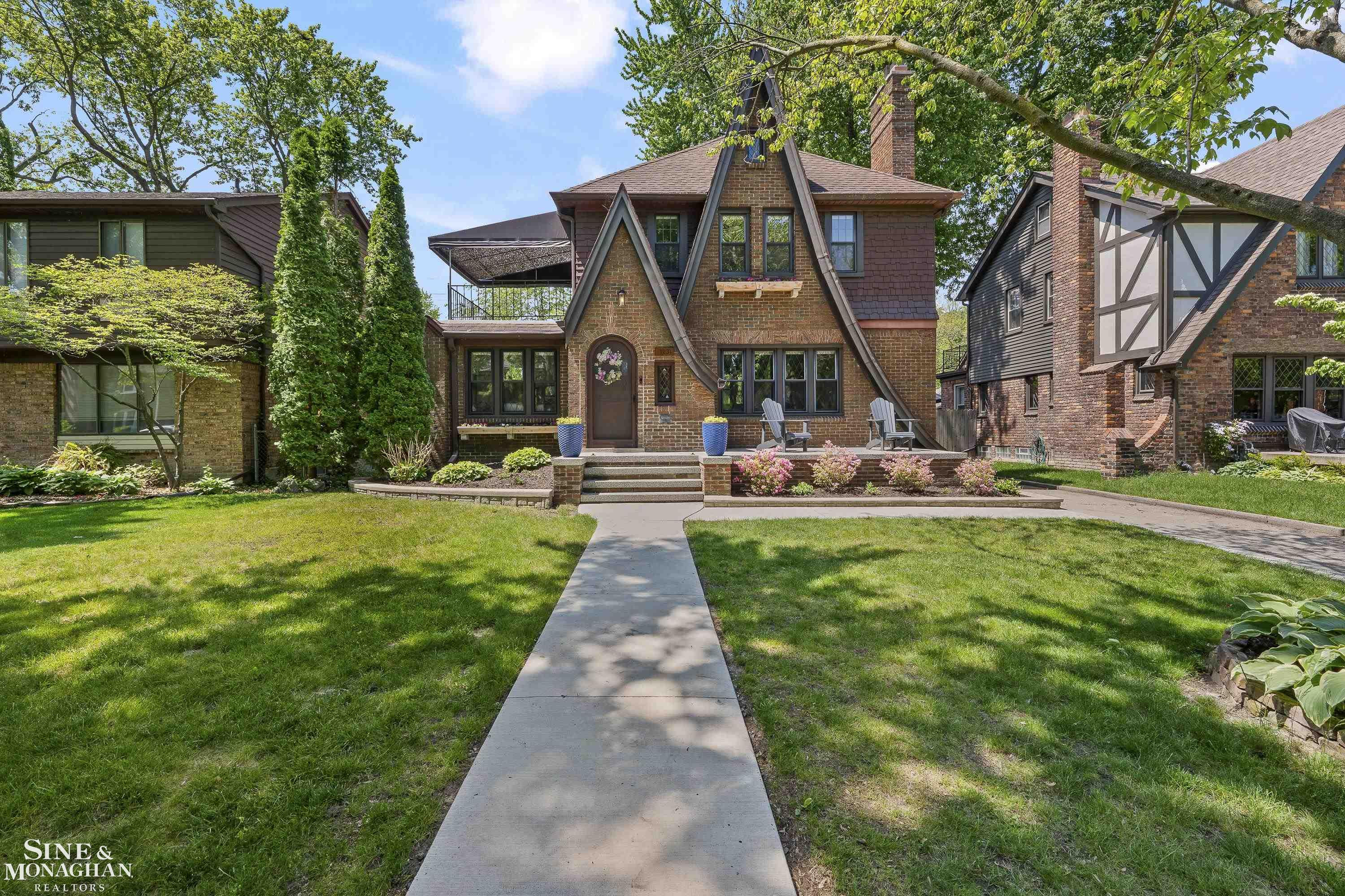 1231 Grayton Street, Grosse Pointe Park, MI 48230 — front exterior