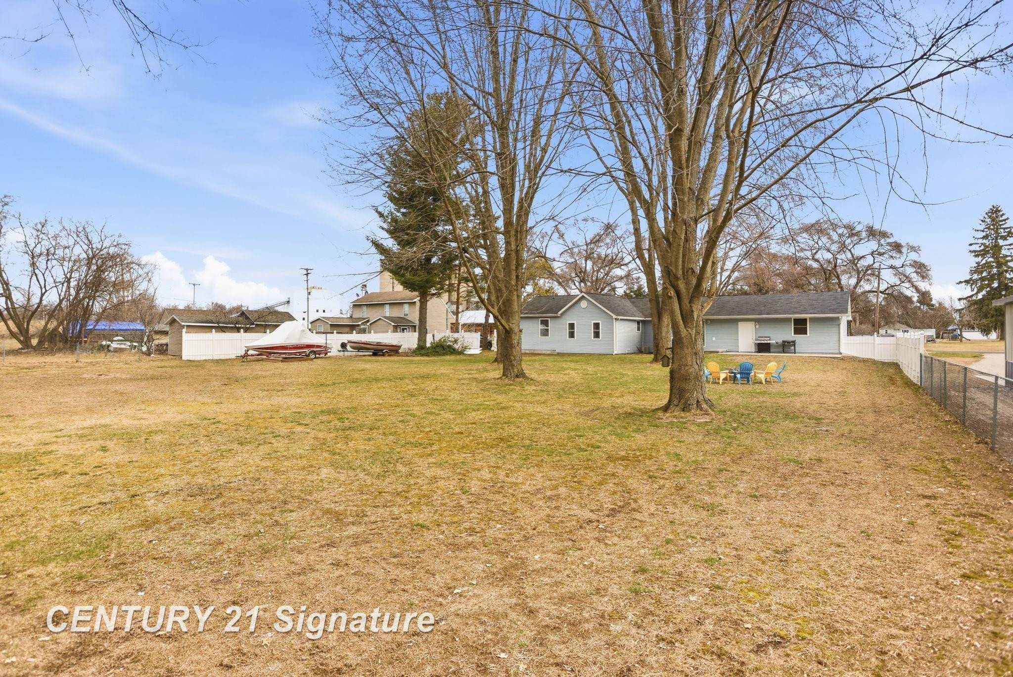 526 S Maple Street, Hemlock, MI 48626 — Photo 34