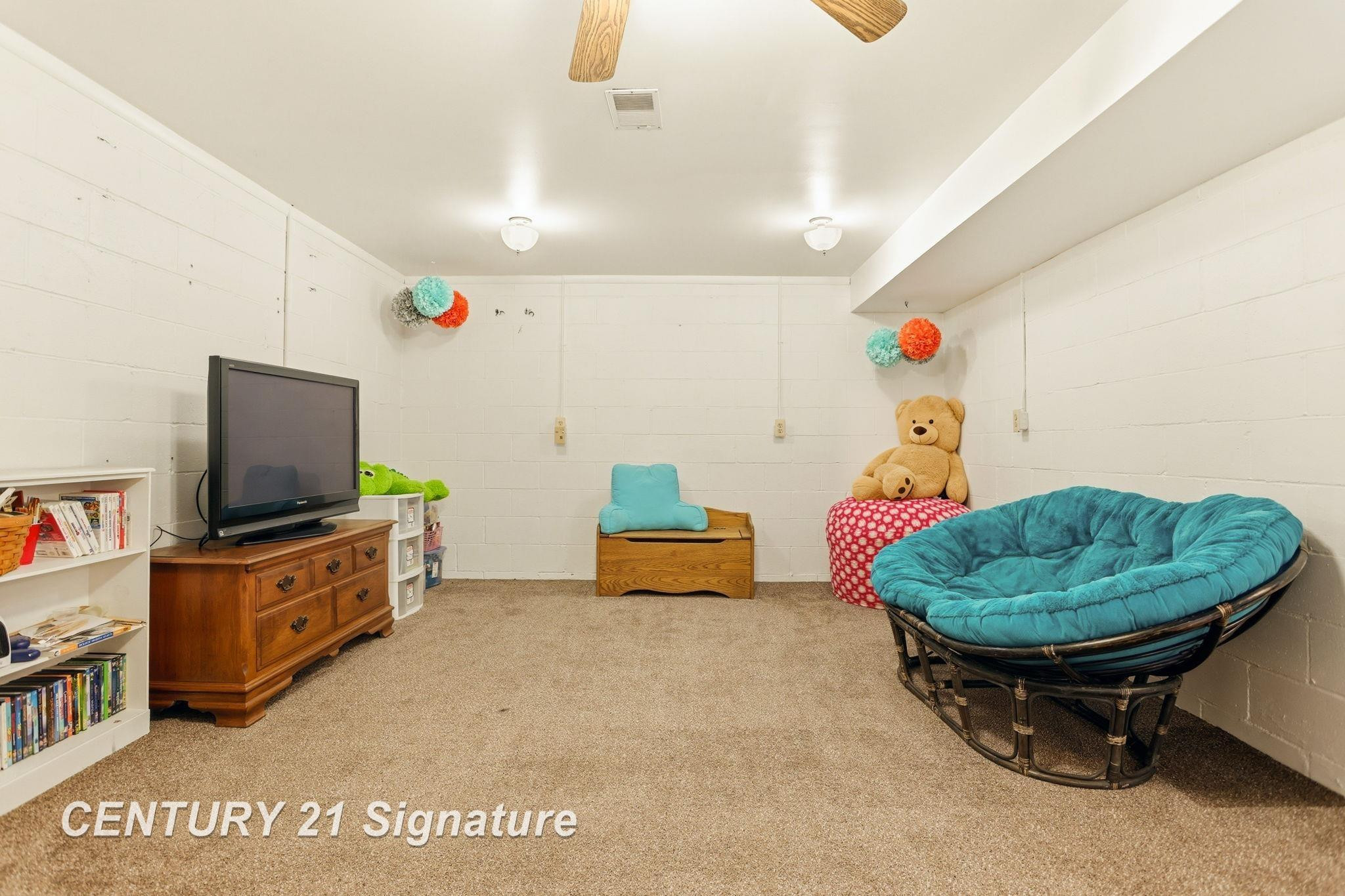 526 S Maple Street, Hemlock, MI 48626 — Photo 35