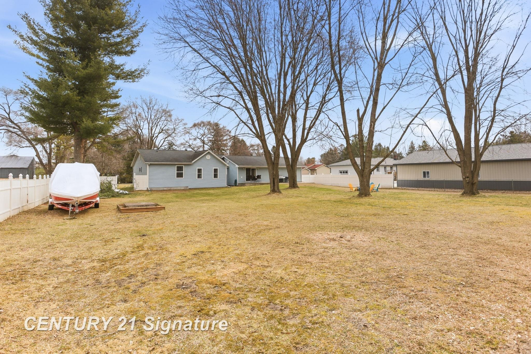 526 S Maple Street, Hemlock, MI 48626 — Photo 37
