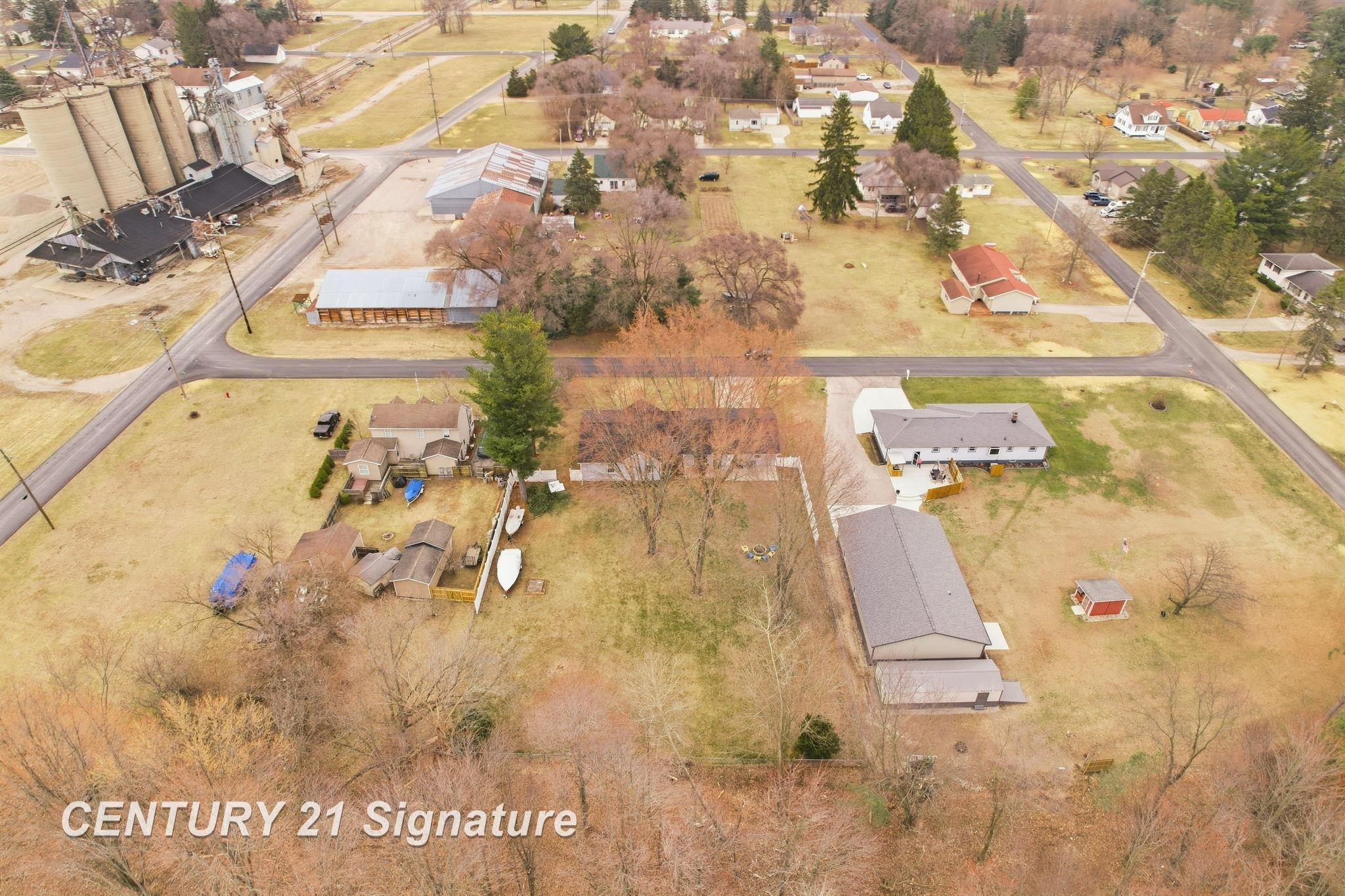 526 S Maple Street, Hemlock, MI 48626 — Photo 40