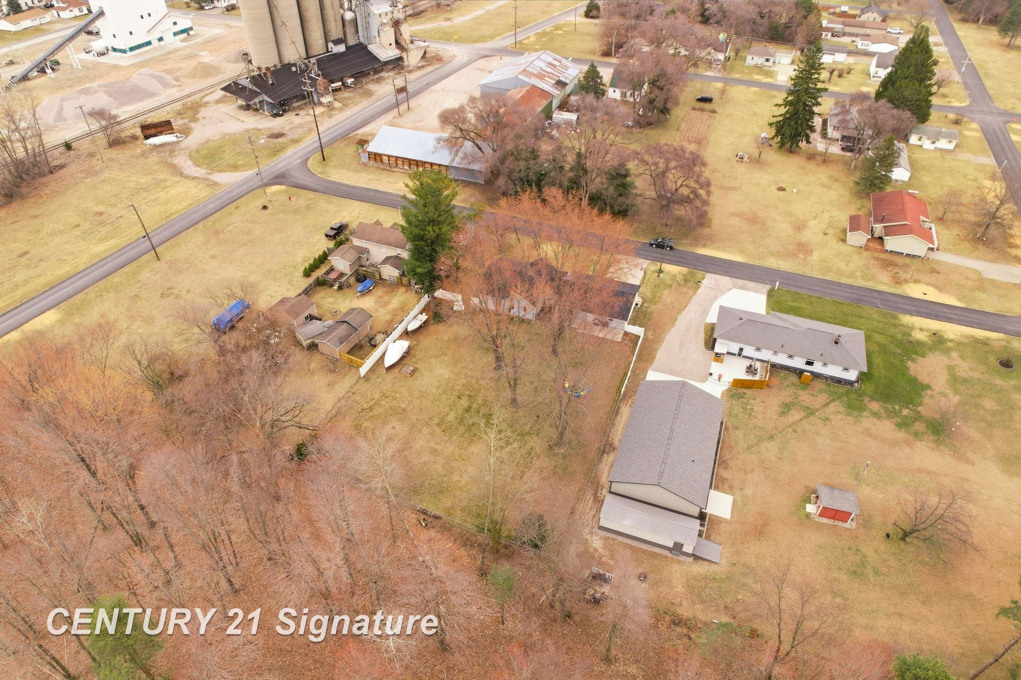 526 S Maple Street, Hemlock, MI 48626 — Photo 41