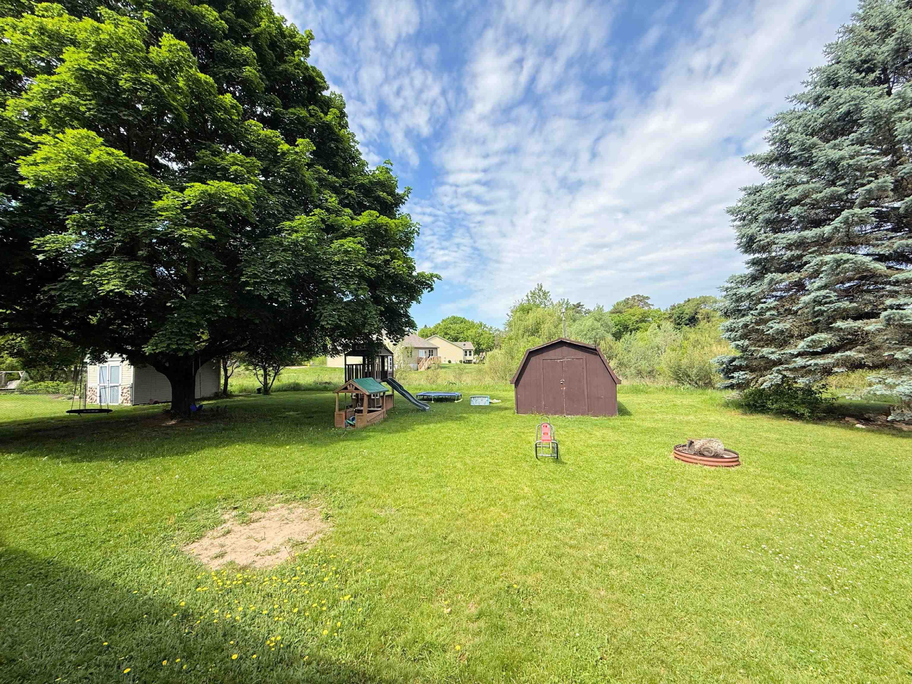 11477 Colonial Woods Drive, Clio, MI 48420 — Photo 36