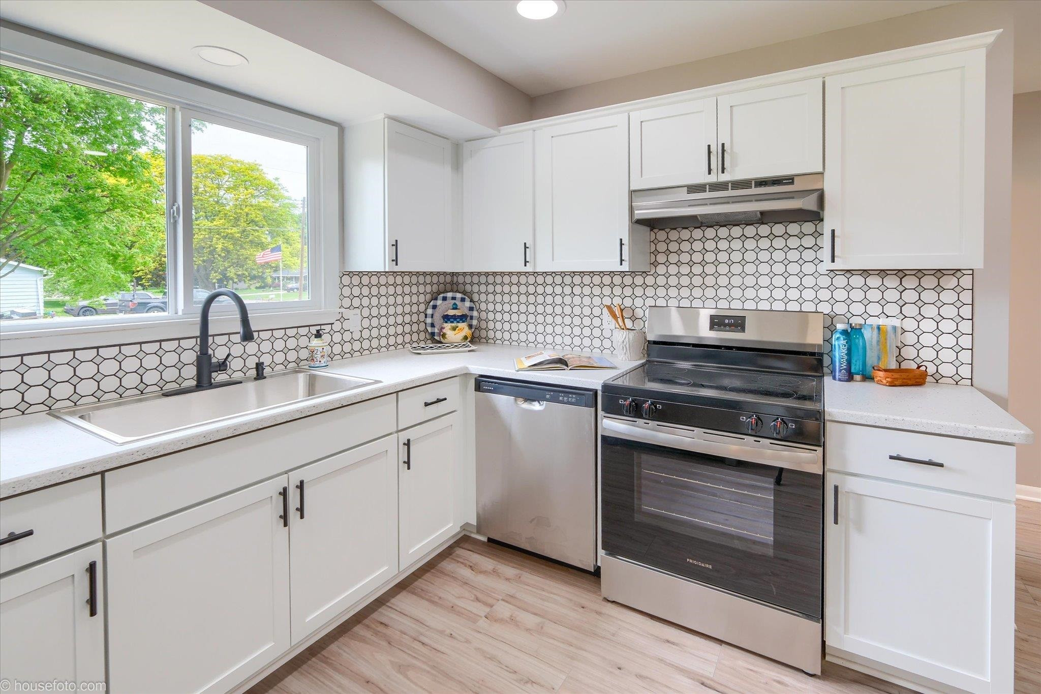 2049 Belle Meade Drive, Davison, MI 48423 — Photo 18