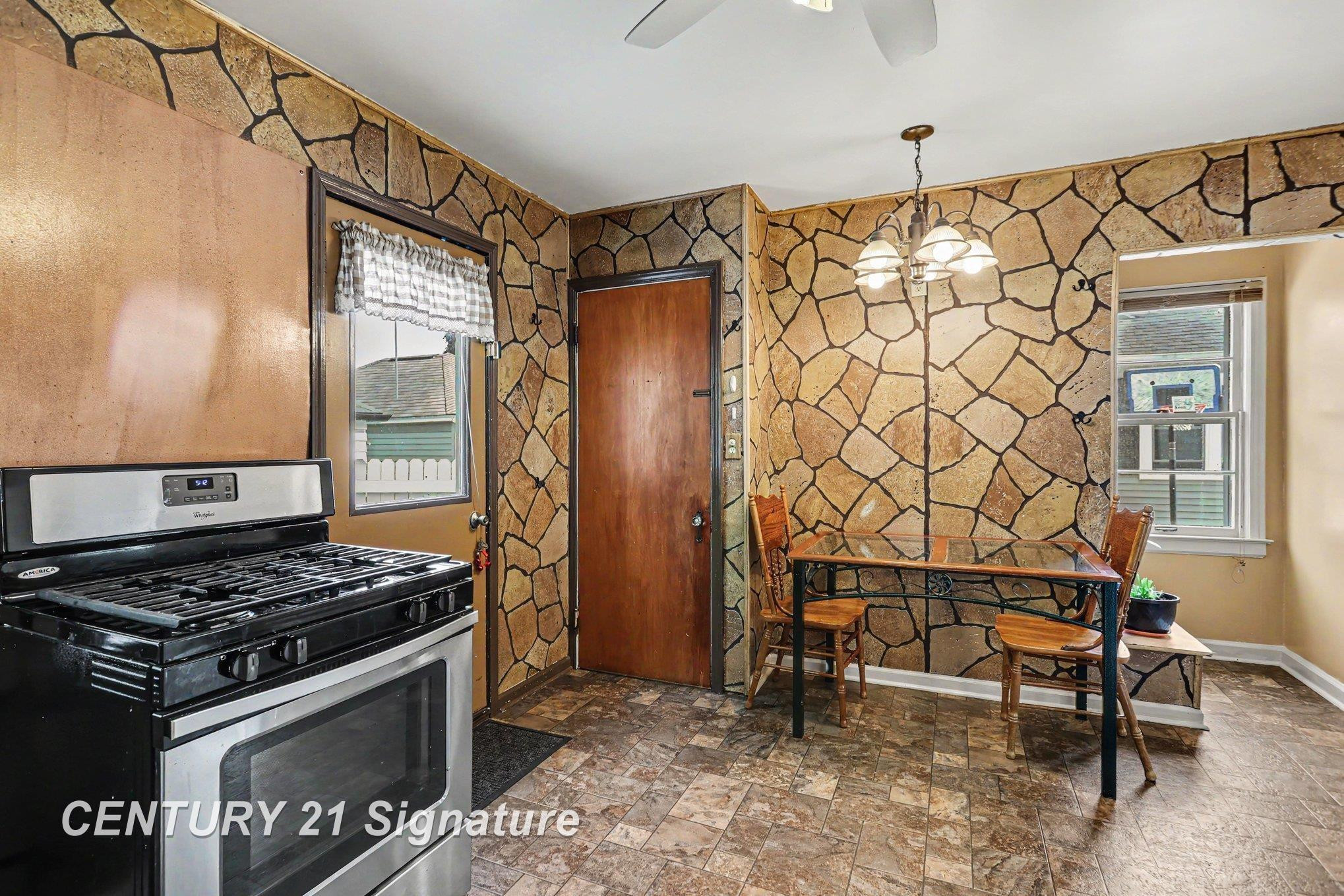 609 S Alp Street, Bay City, MI 48706 — Photo 5