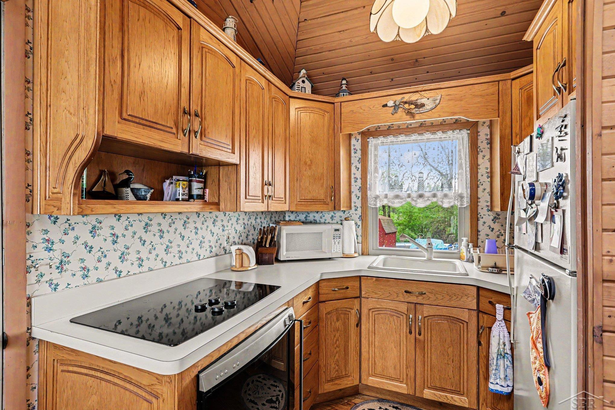 362 N Linwood Beach Road, Linwood, MI 48634 — Photo 6