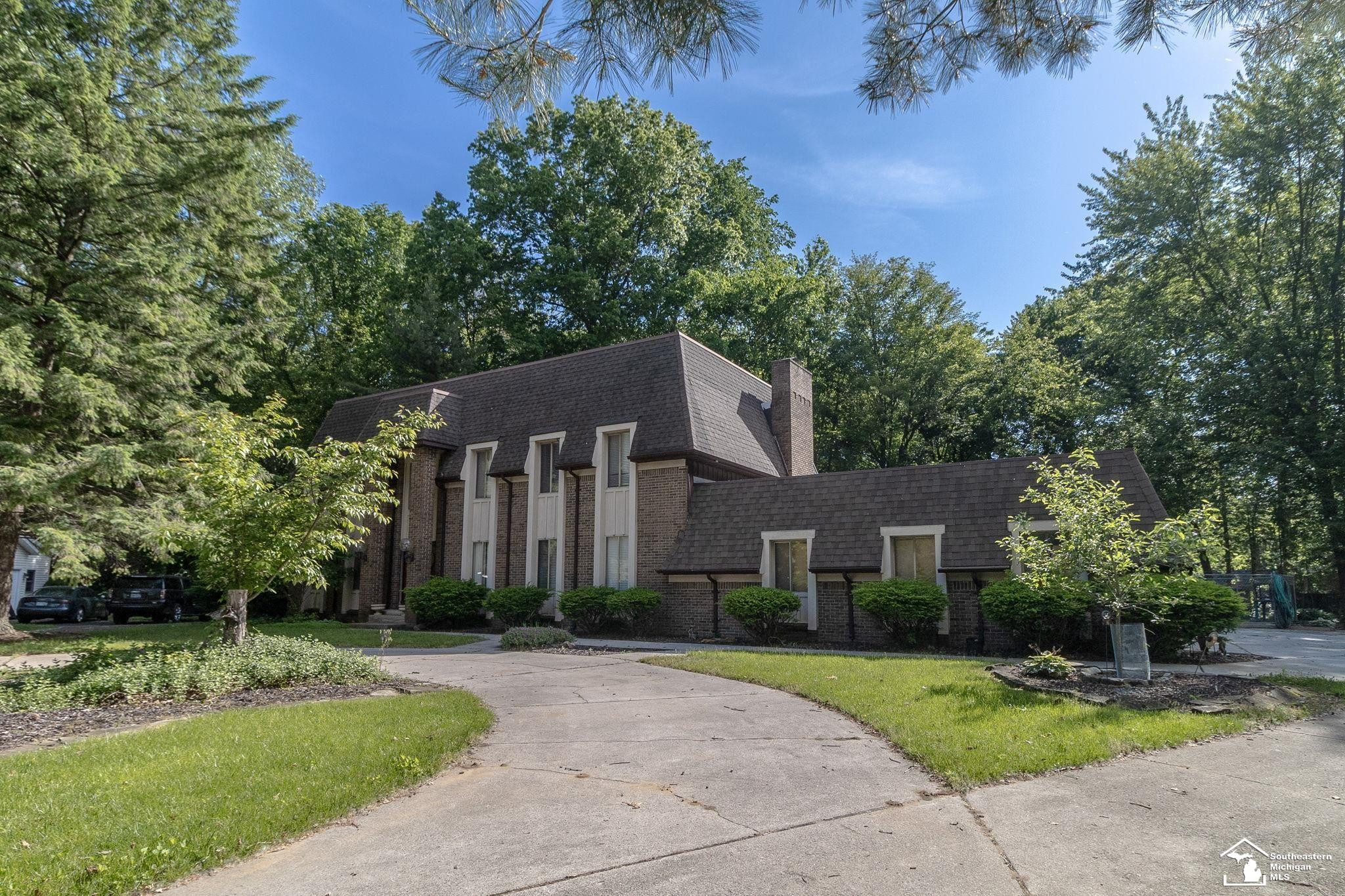 1372 Laurelhurst Drive, Temperance, MI 48182 — front exterior