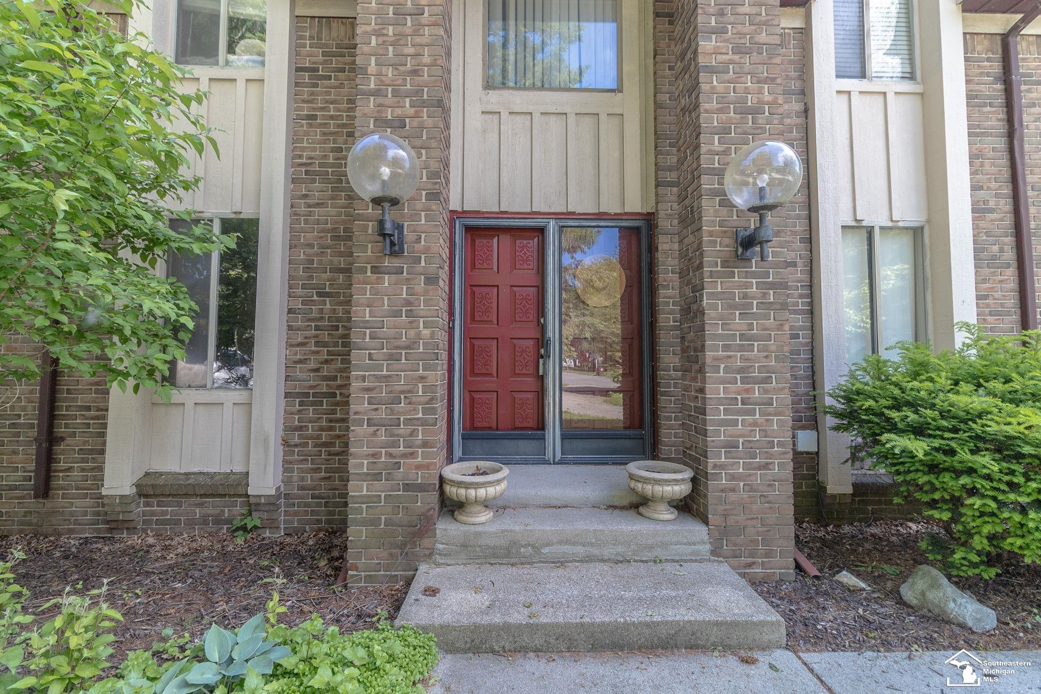 1372 Laurelhurst Drive, Temperance, MI 48182 — Photo 3