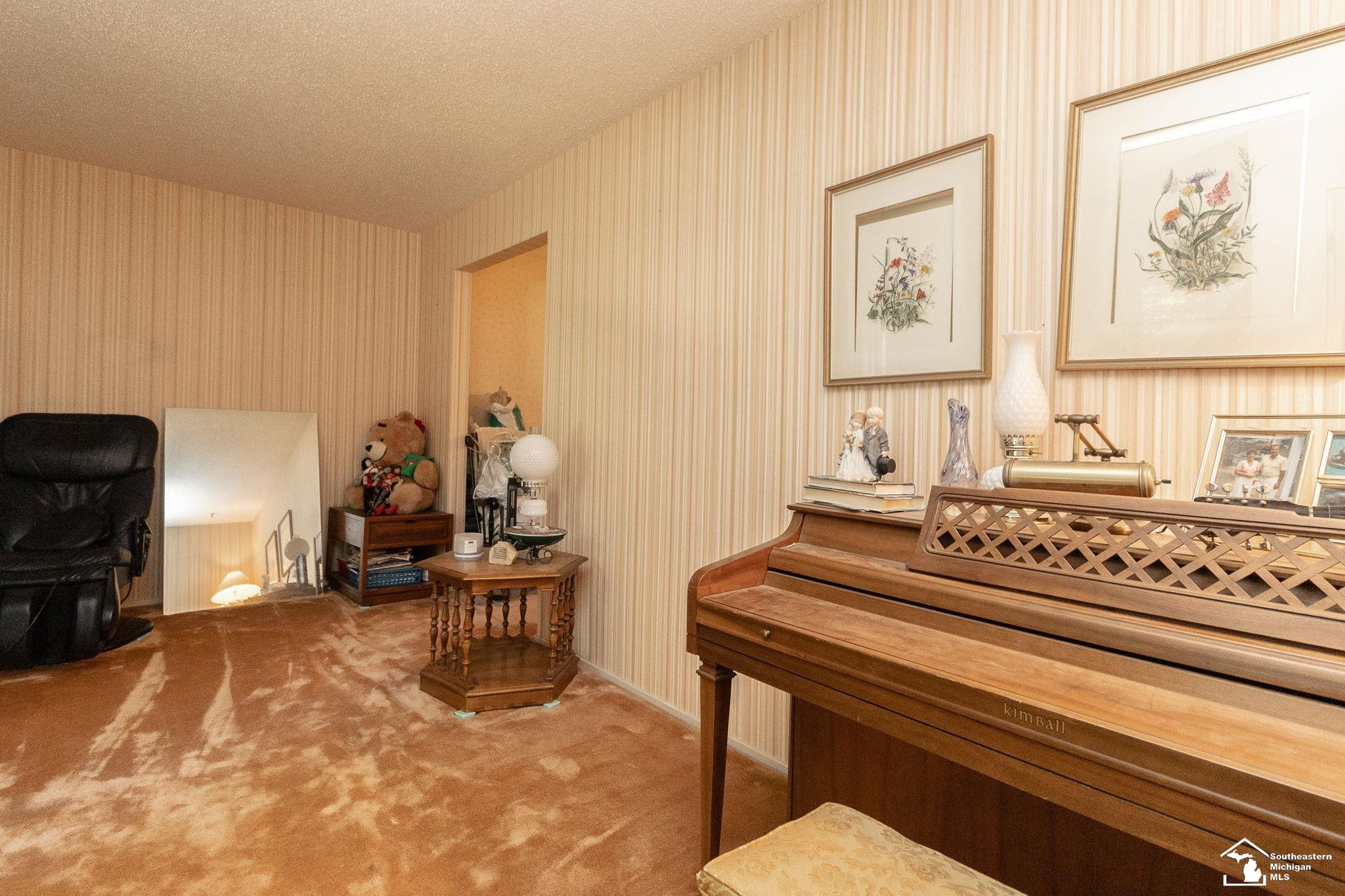 1372 Laurelhurst Drive, Temperance, MI 48182 — Photo 6