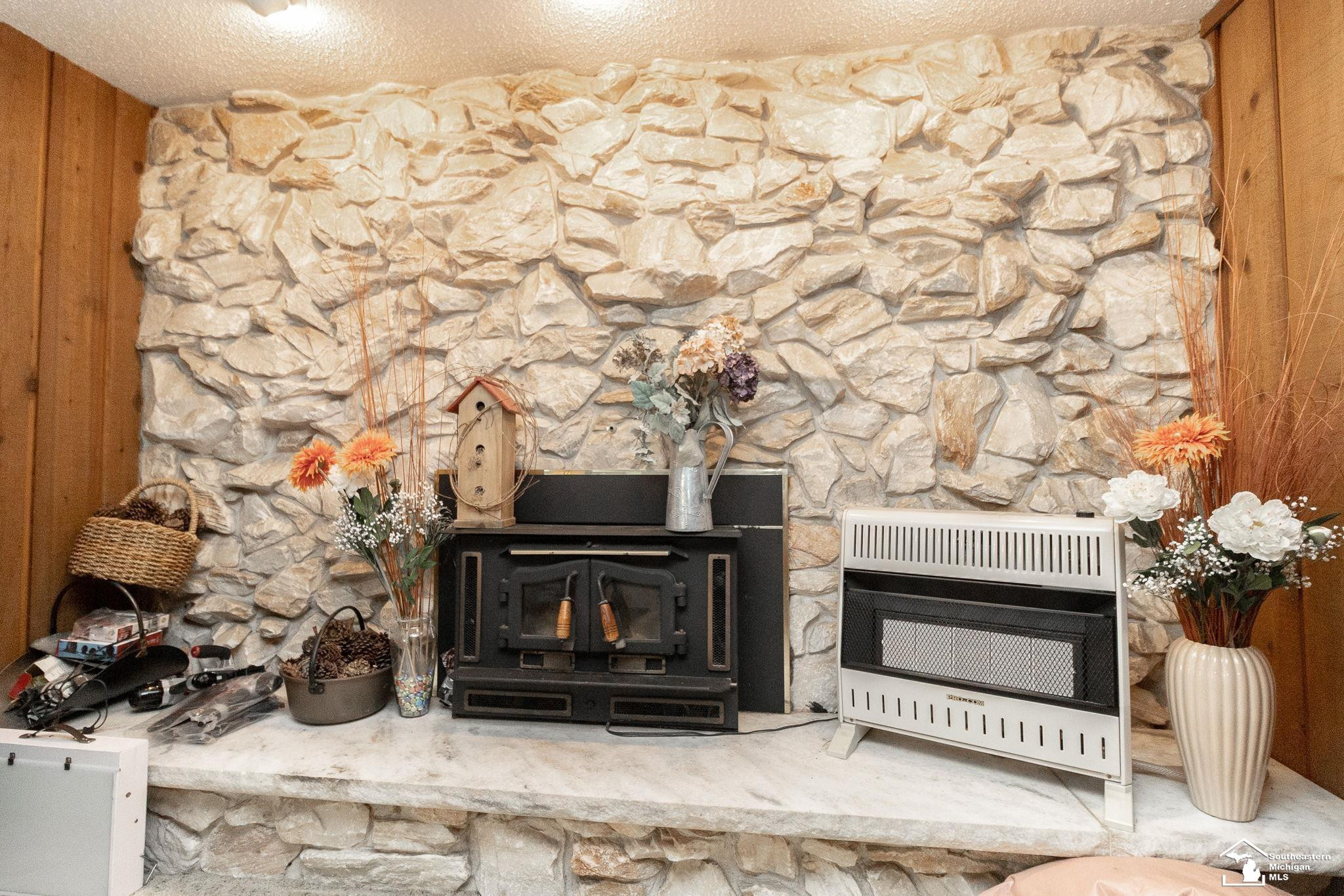 1372 Laurelhurst Drive, Temperance, MI 48182 — Photo 18