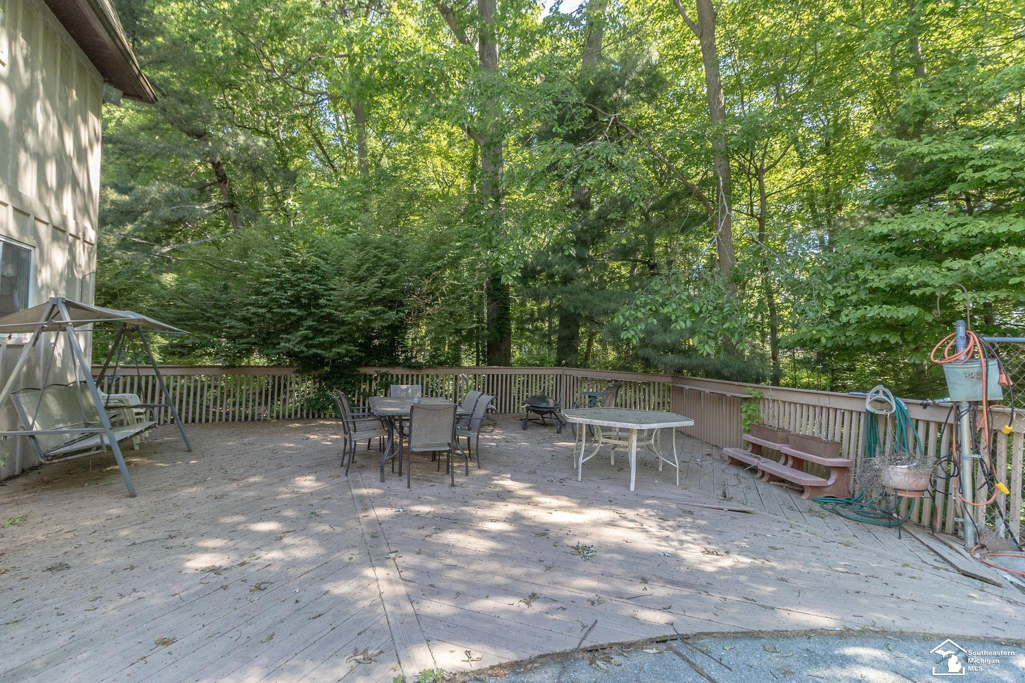 1372 Laurelhurst Drive, Temperance, MI 48182 — Photo 41