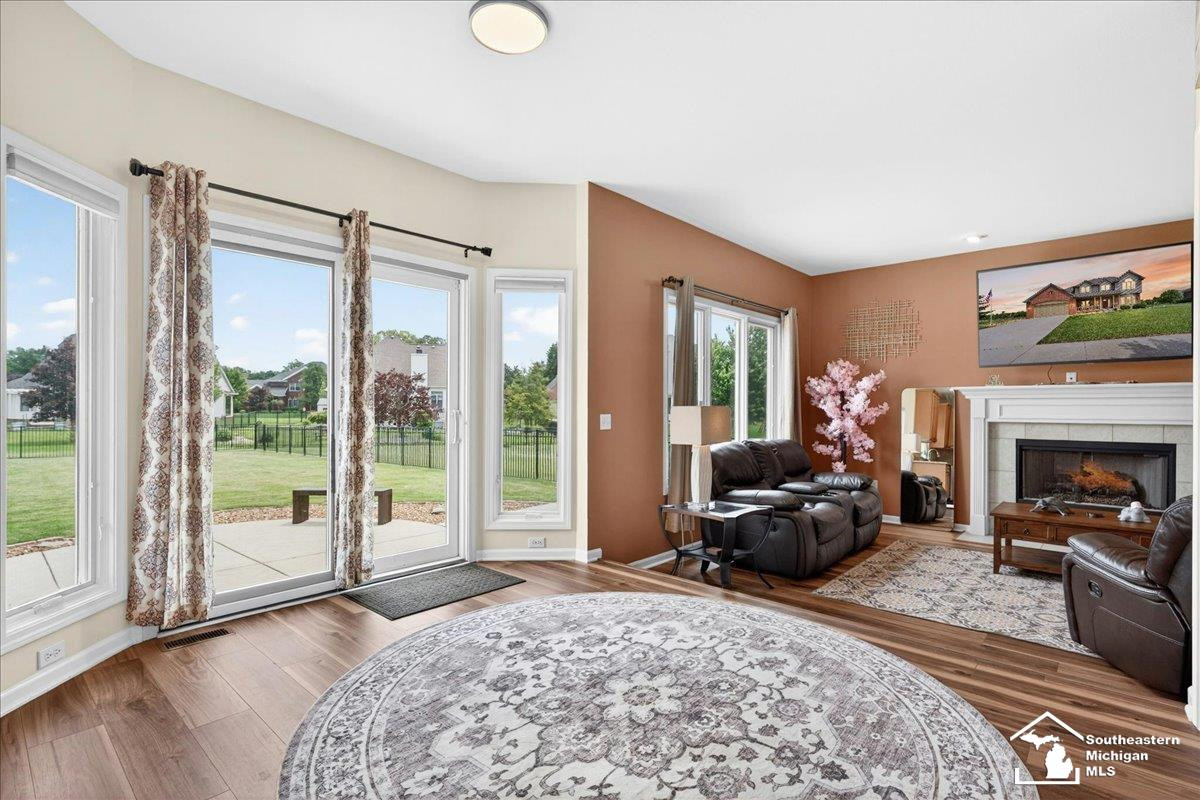 762 Valmont Drive, Monroe, MI 48162 — Photo 8