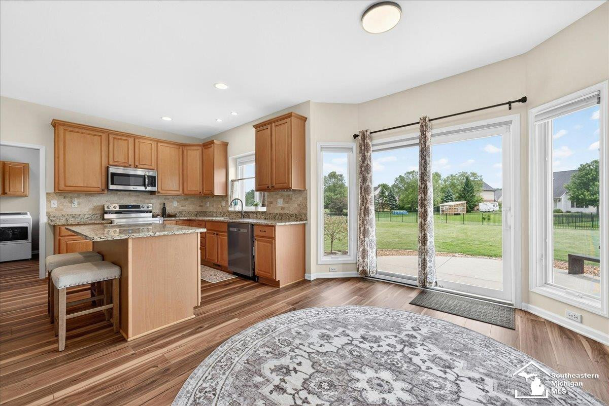 762 Valmont Drive, Monroe, MI 48162 — Photo 9