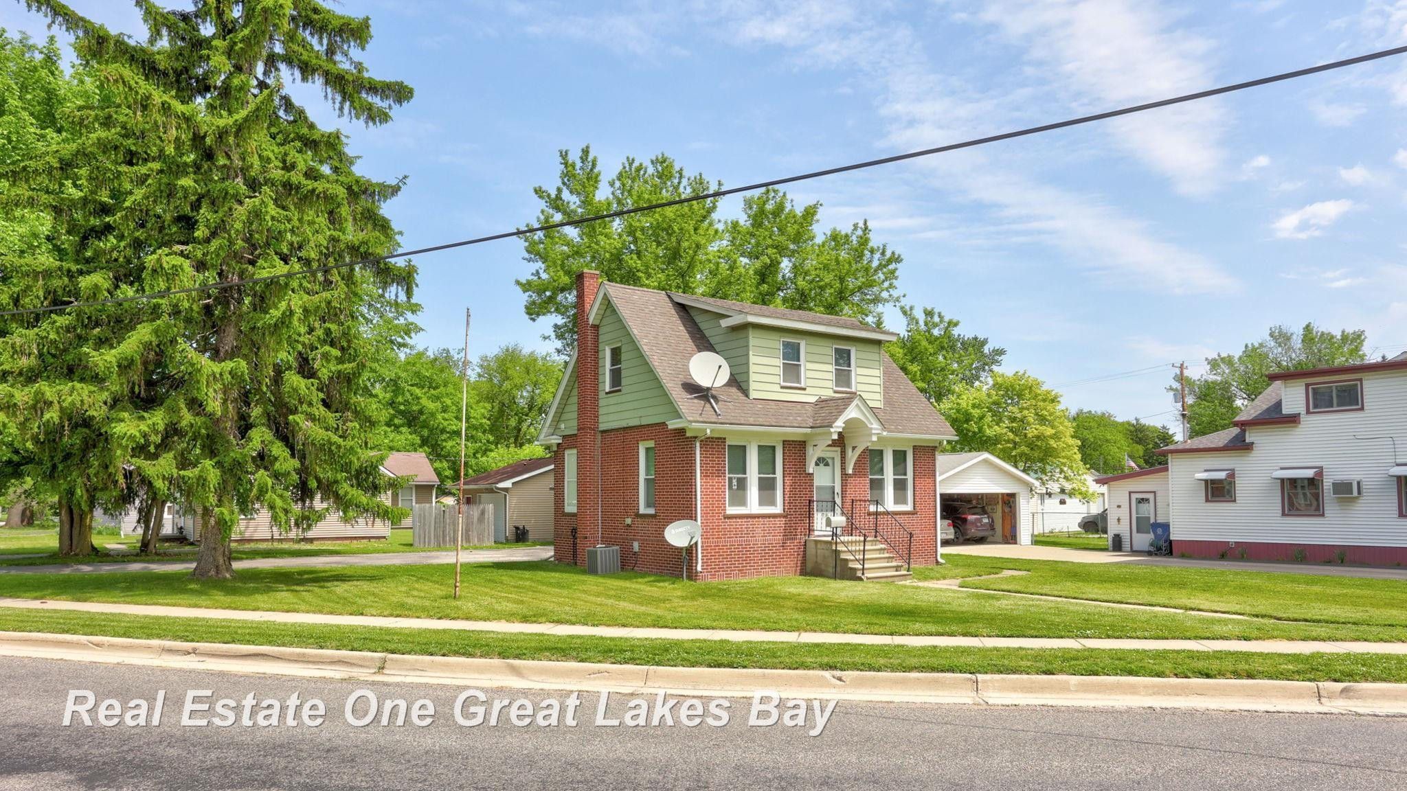 736 Stoker Drive, Saginaw, MI 48604 — Photo 2
