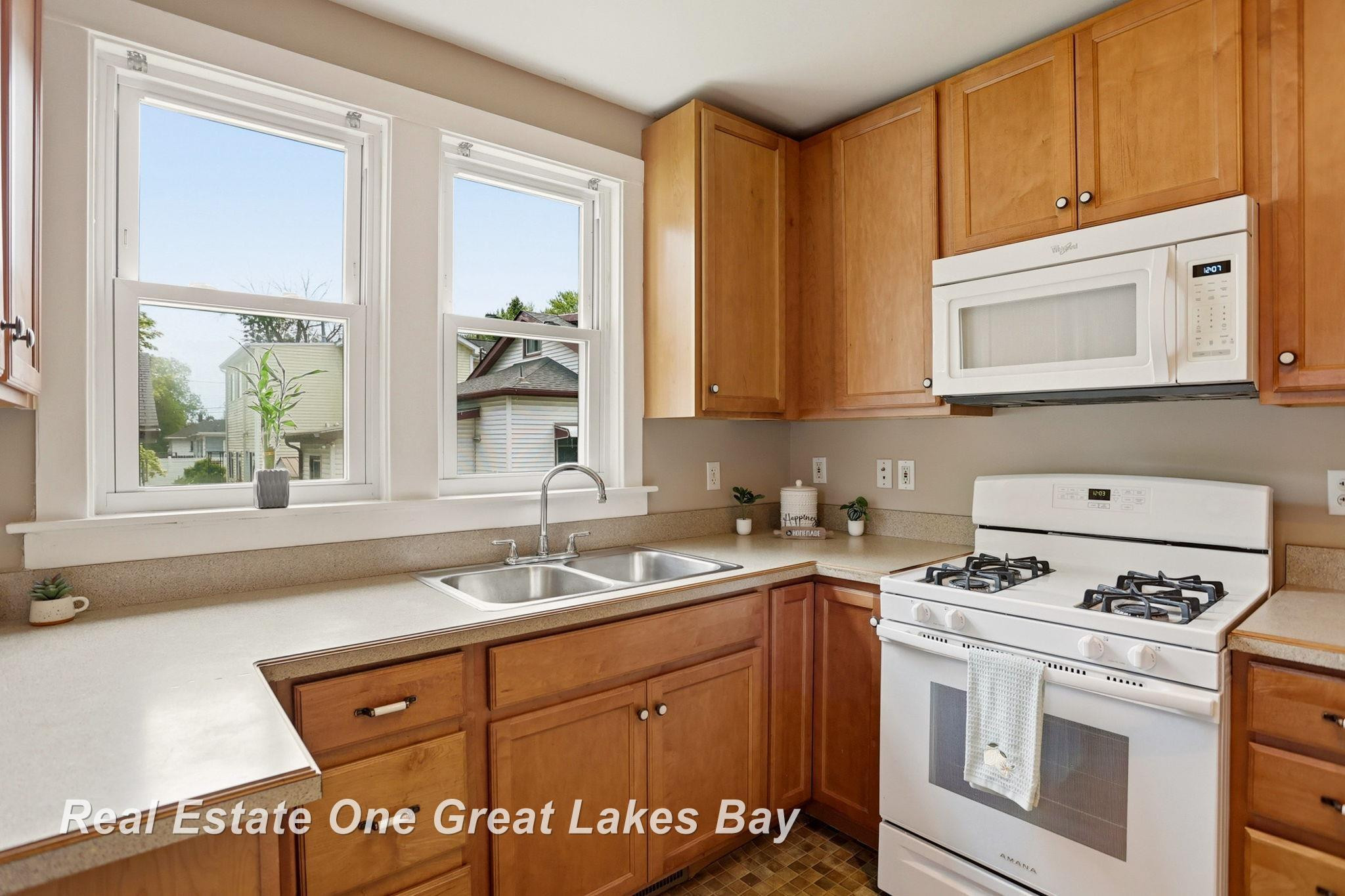 736 Stoker Drive, Saginaw, MI 48604 — Photo 14