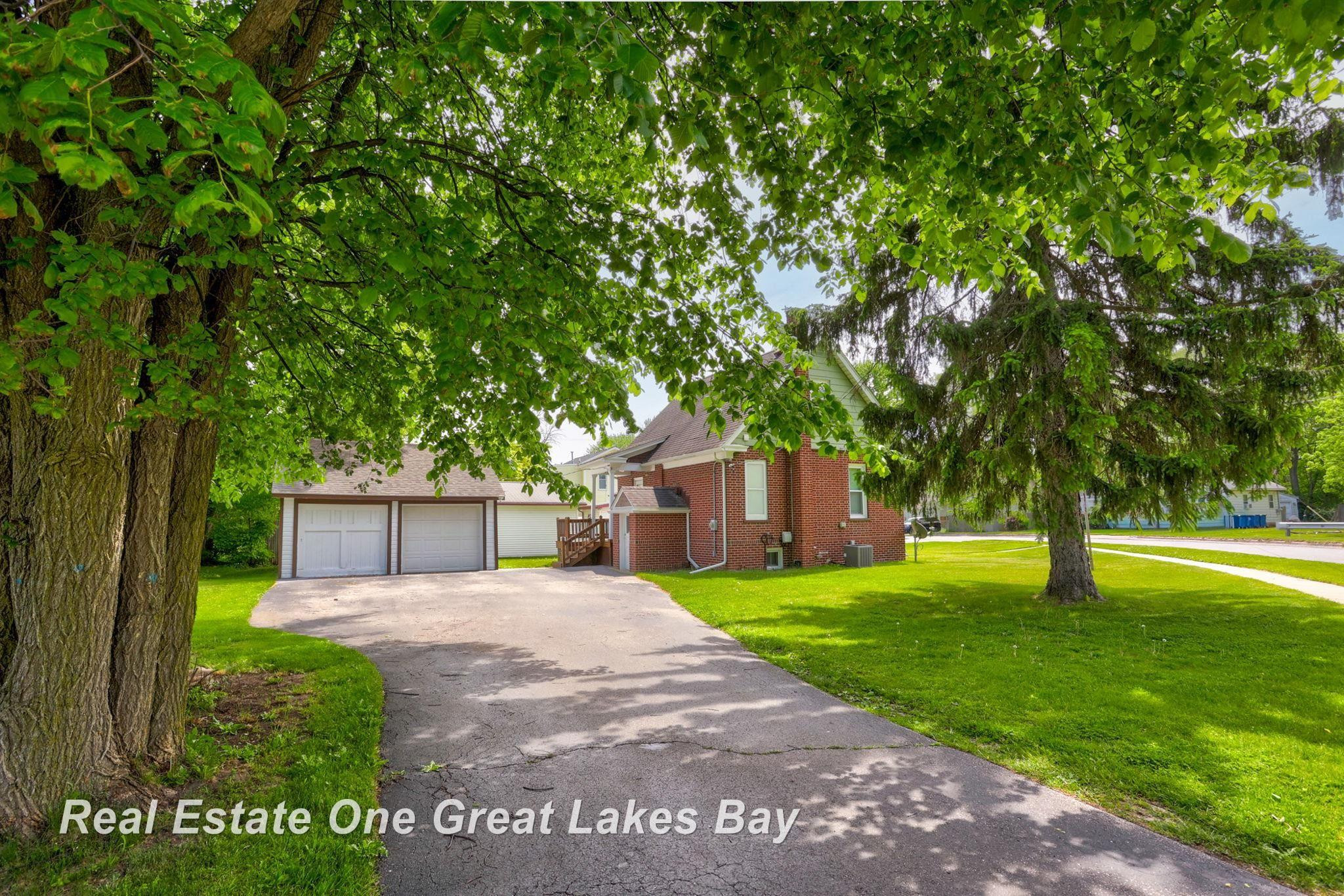 736 Stoker Drive, Saginaw, MI 48604 — Photo 31
