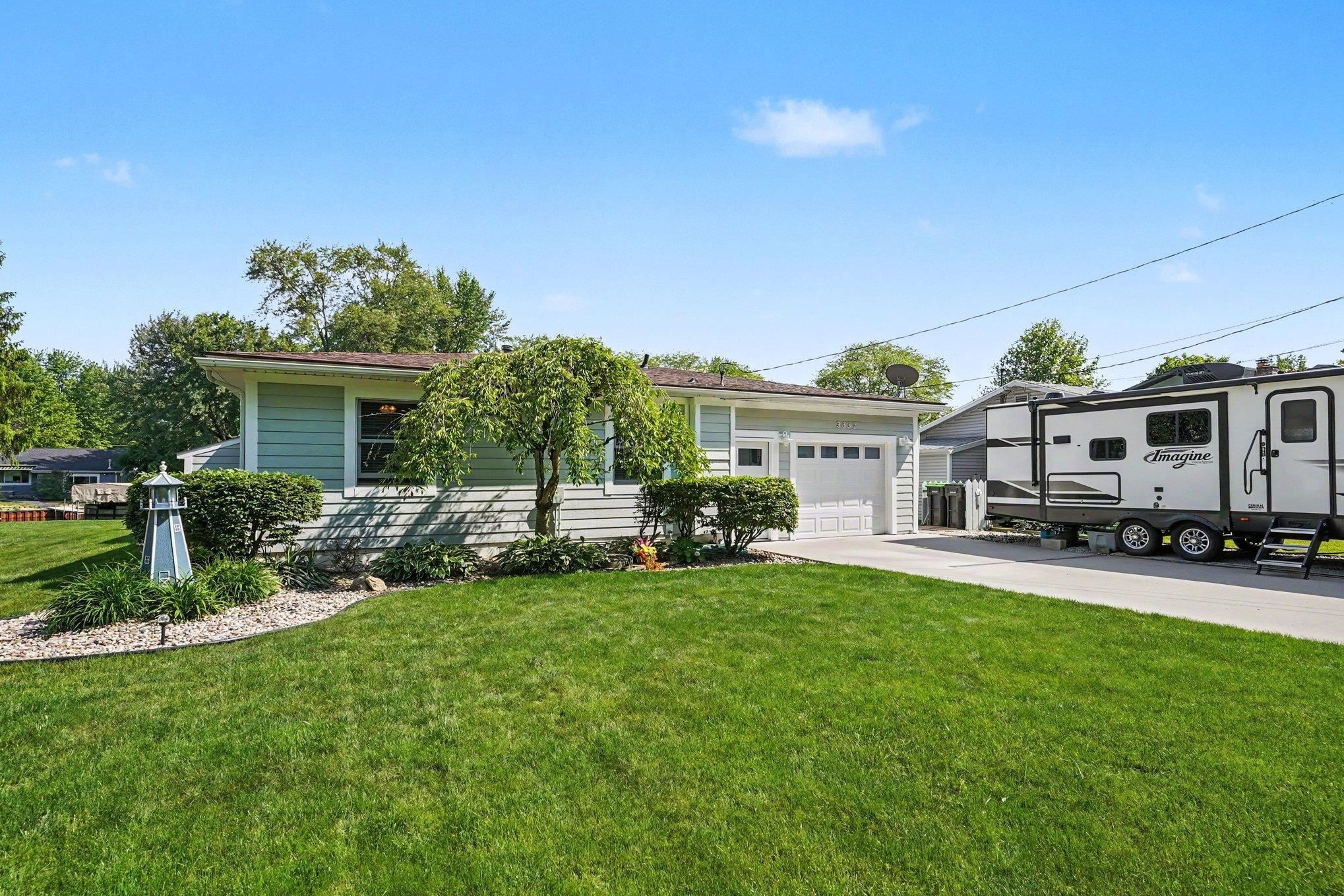3332 Shawnee Trail, Pinckney, MI 48169 — Photo 3