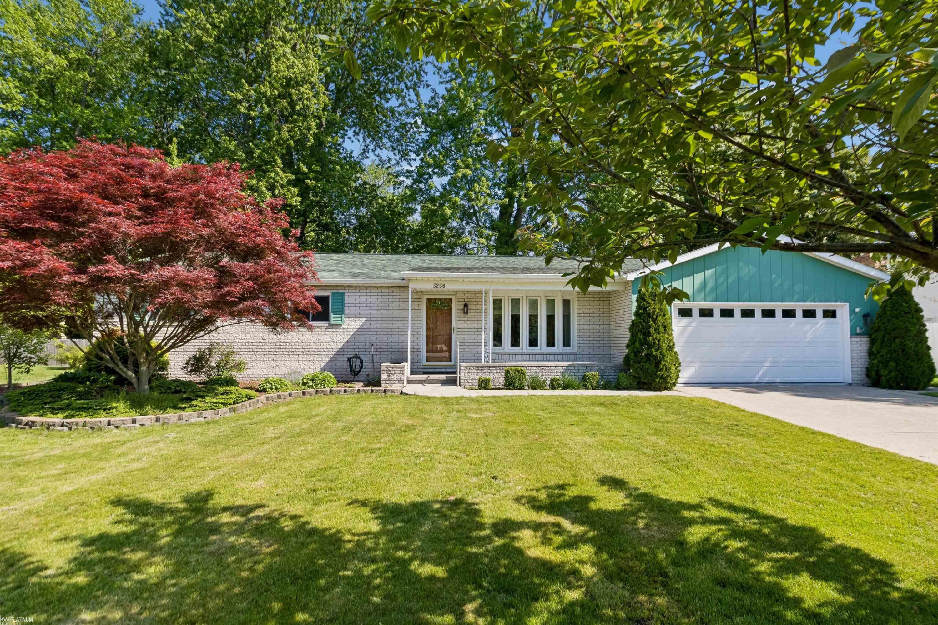 3238 S Shoreview Drive, MI 48059 — front exterior