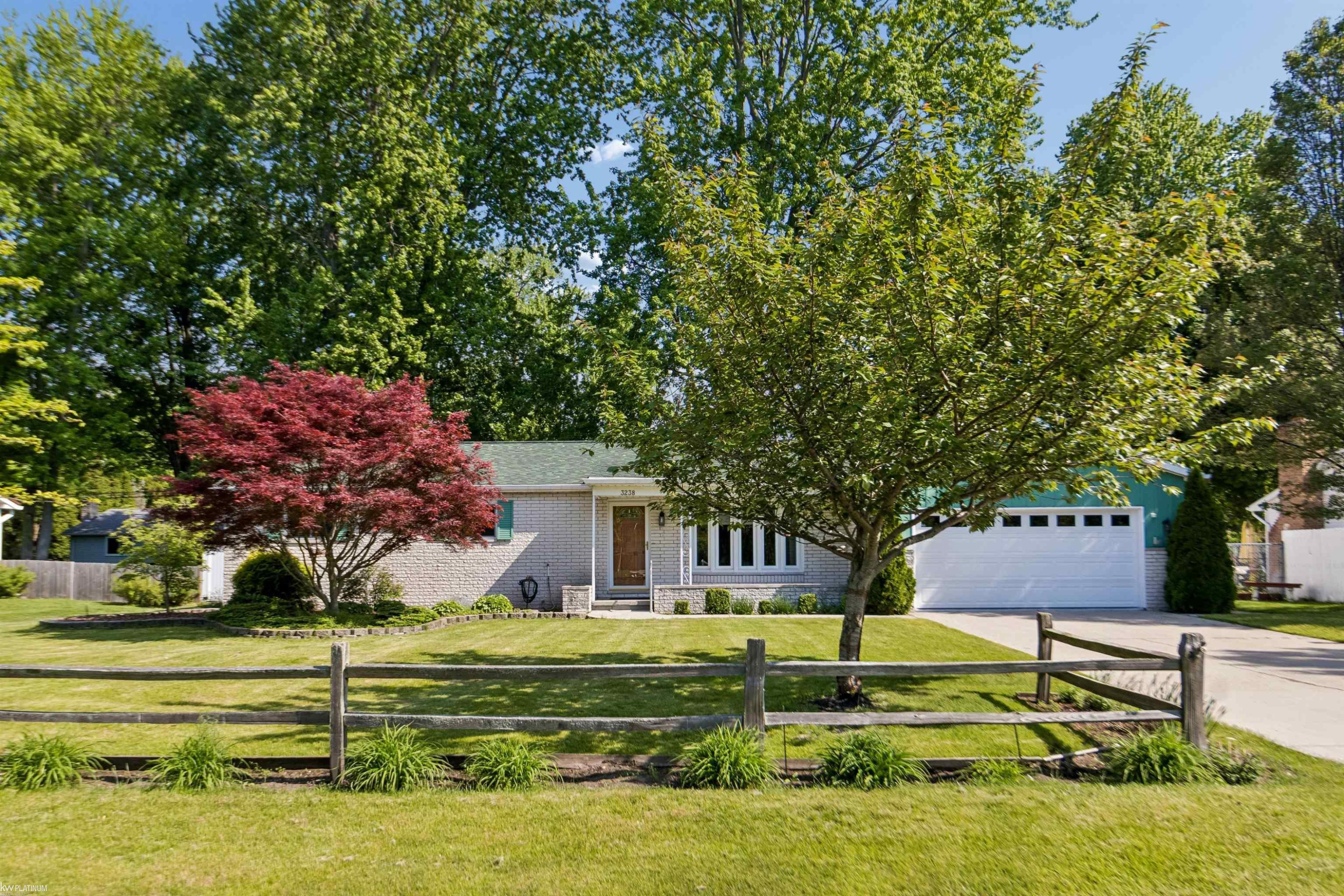 3238 S Shoreview Drive, MI 48059 — Photo 2
